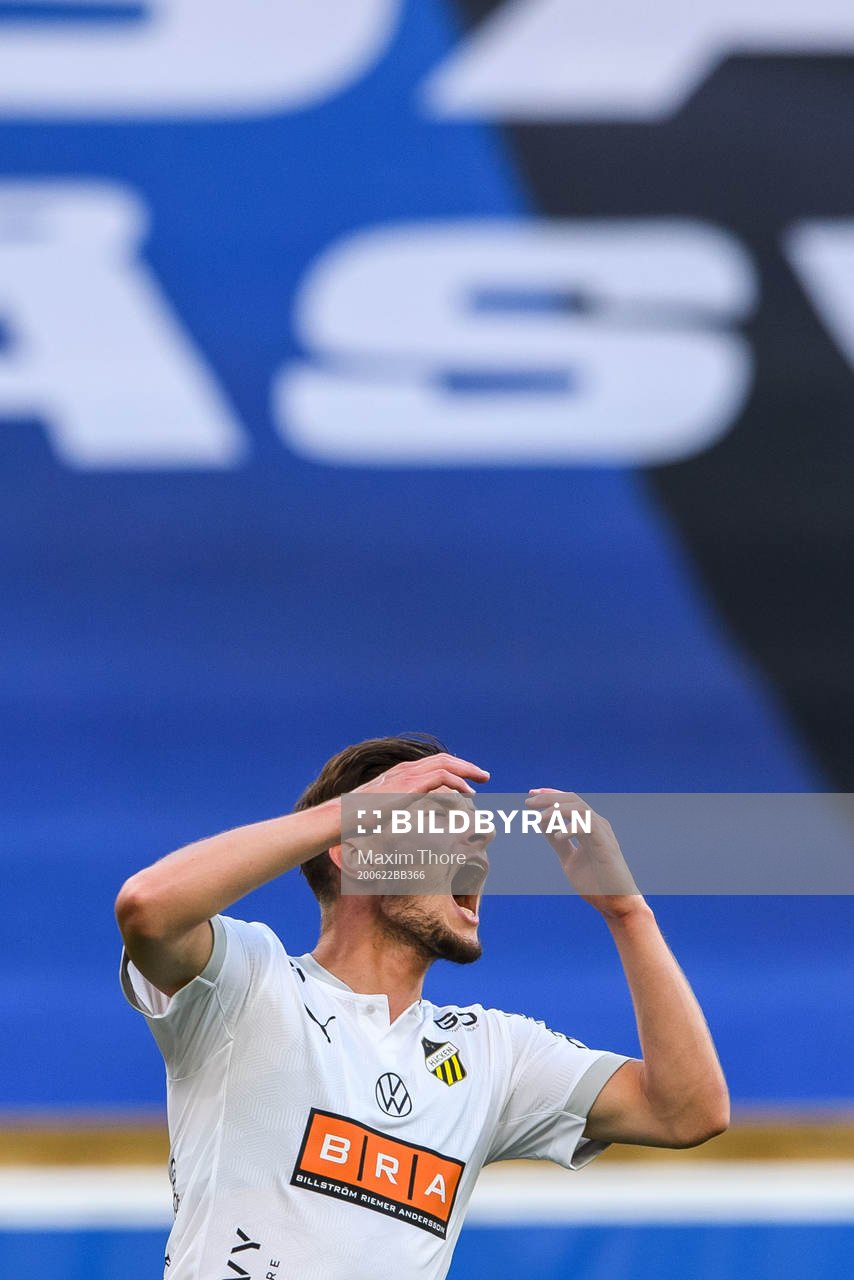 Häckens Adnan Maric reagerar