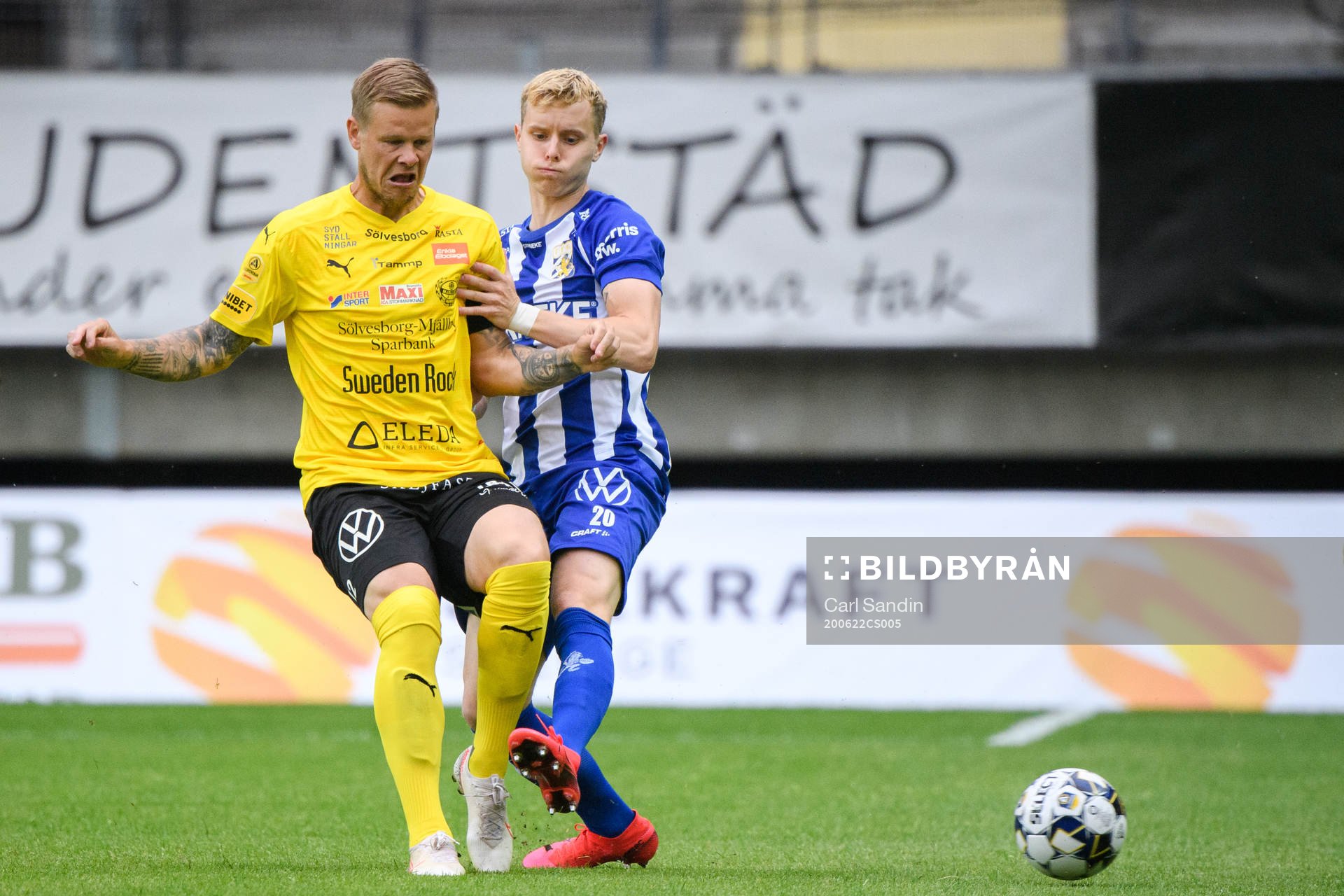 Mjällbys David Löfquist och IFK Göteborgs Victor