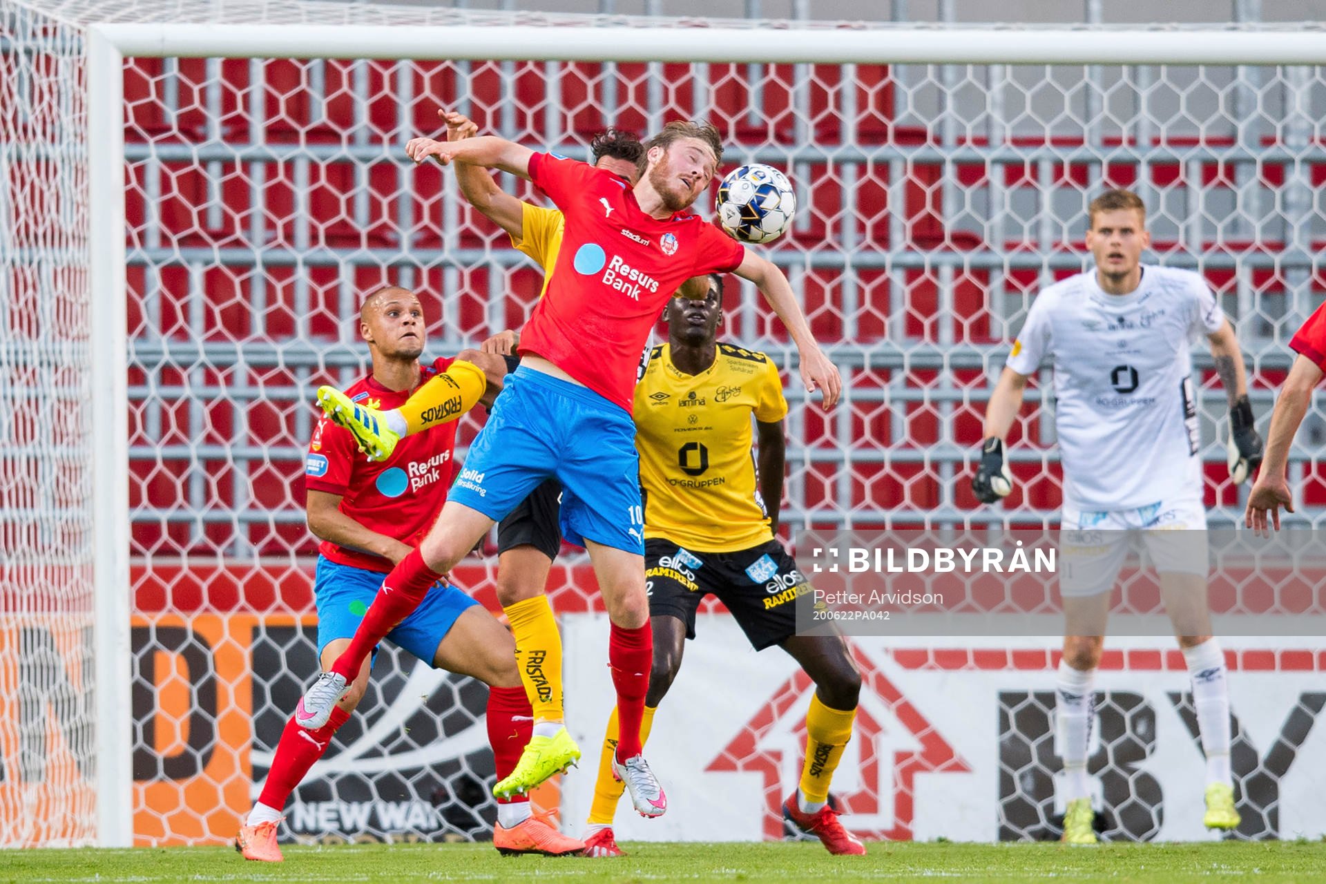 Helsingborgs Rasmus Jönsson och Elfsborgs Joseph Okumu