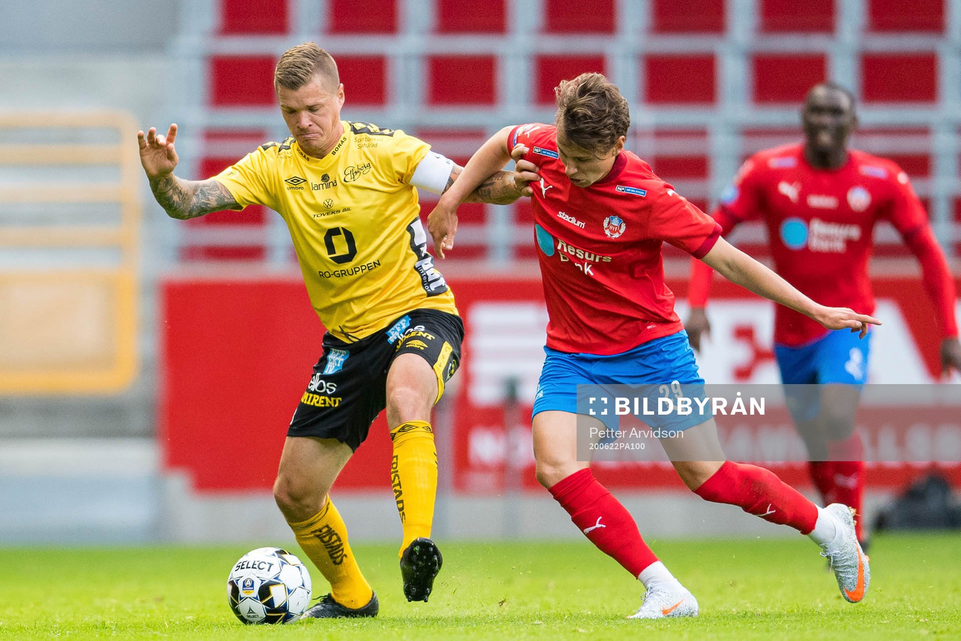 Elfsborgs Samuel Holmén och Helsingborgs Alex Timossi