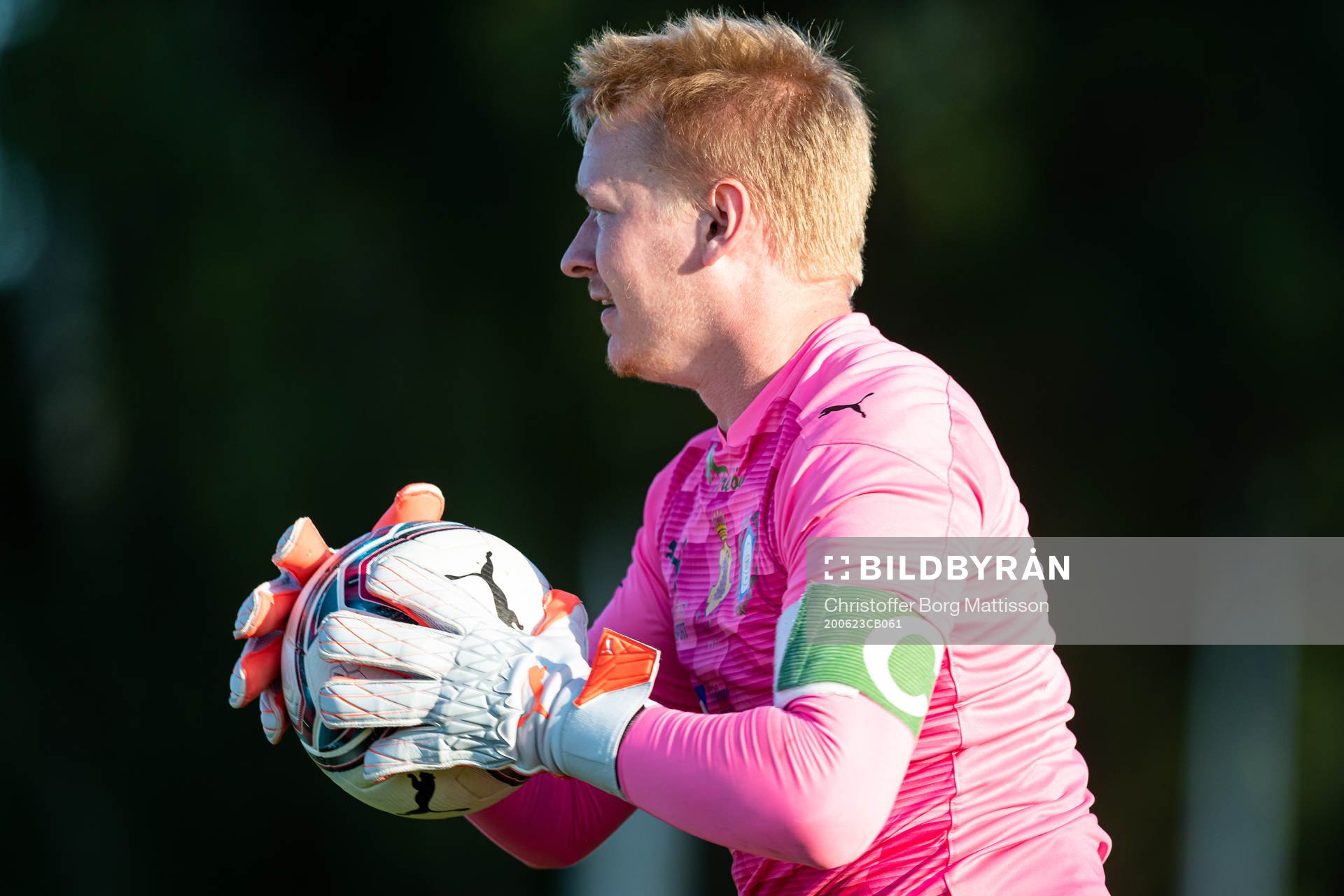 Klippans målvakt Fredrik Lundahl under fotbollsmatchen i Division 3 Sydvästra Götaland mellan Vejby IF och Klippans Förenade FF den 23 juni 2020 i Vejby.
