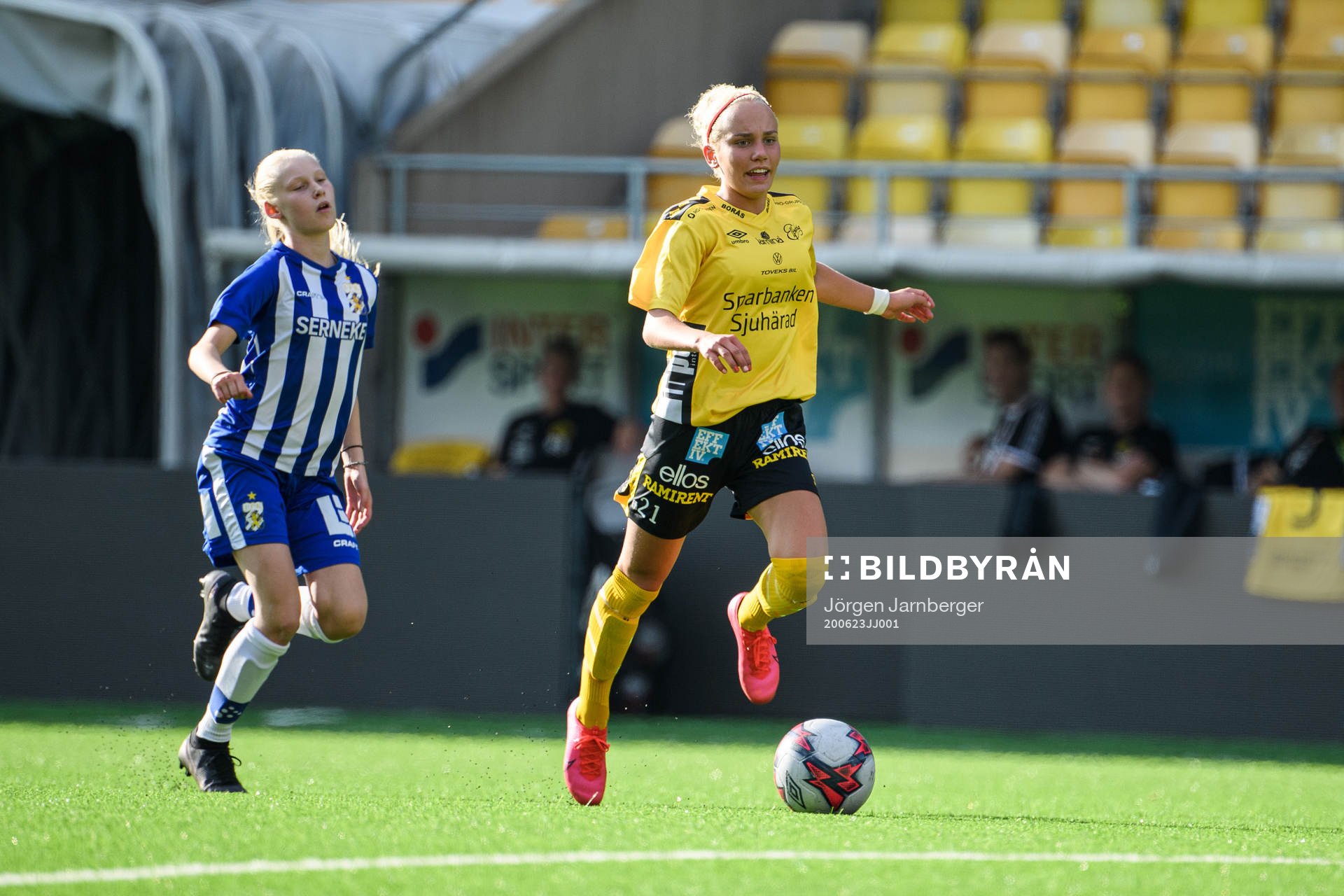 Elfsborgs Tea Skoglund och IFK Göteborgs Leia Molund