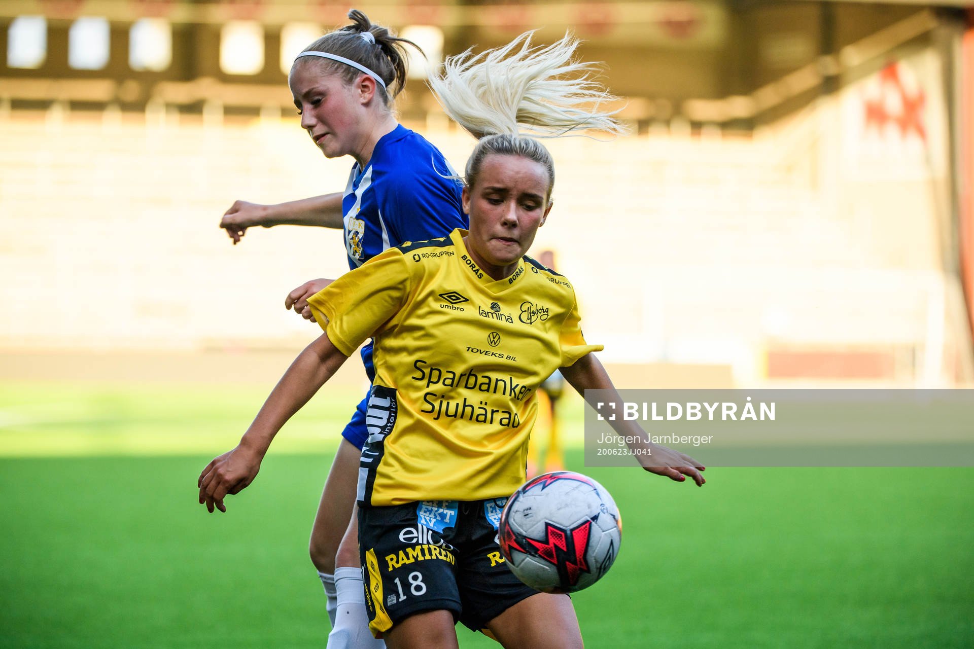 Elfsborgs Moa Skoglund och IFK Göteborgs Elma Brkovic