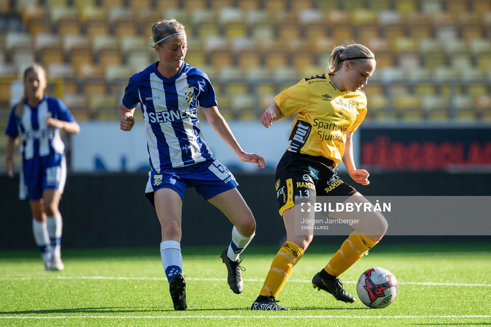 Elfsborgs Evelina Brink och IFK Göteborgs Alexandra Larsson