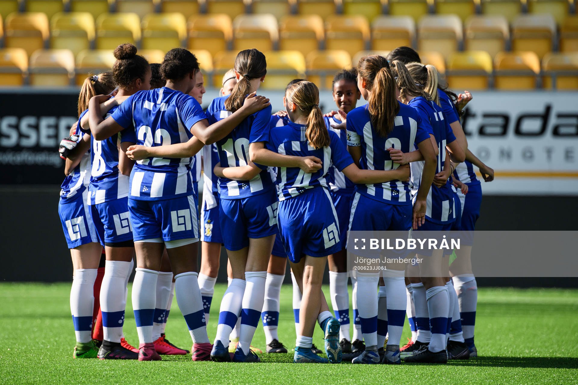 IFK Göteborgs innan avspark i F14 träningsmatch i fotboll