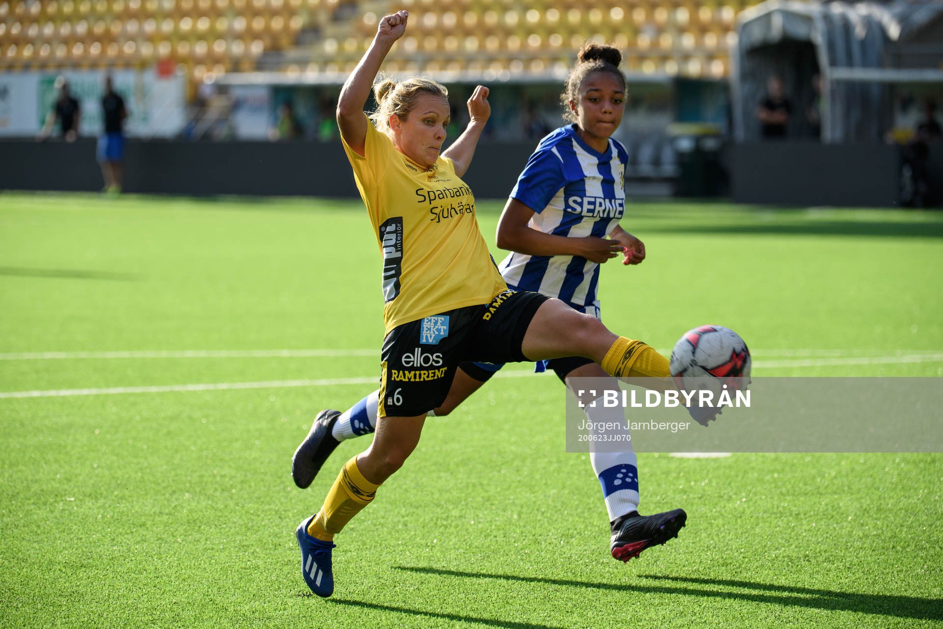 Elfsborgs Linda Westberg Carlsson och IFK Göteborgs Tida