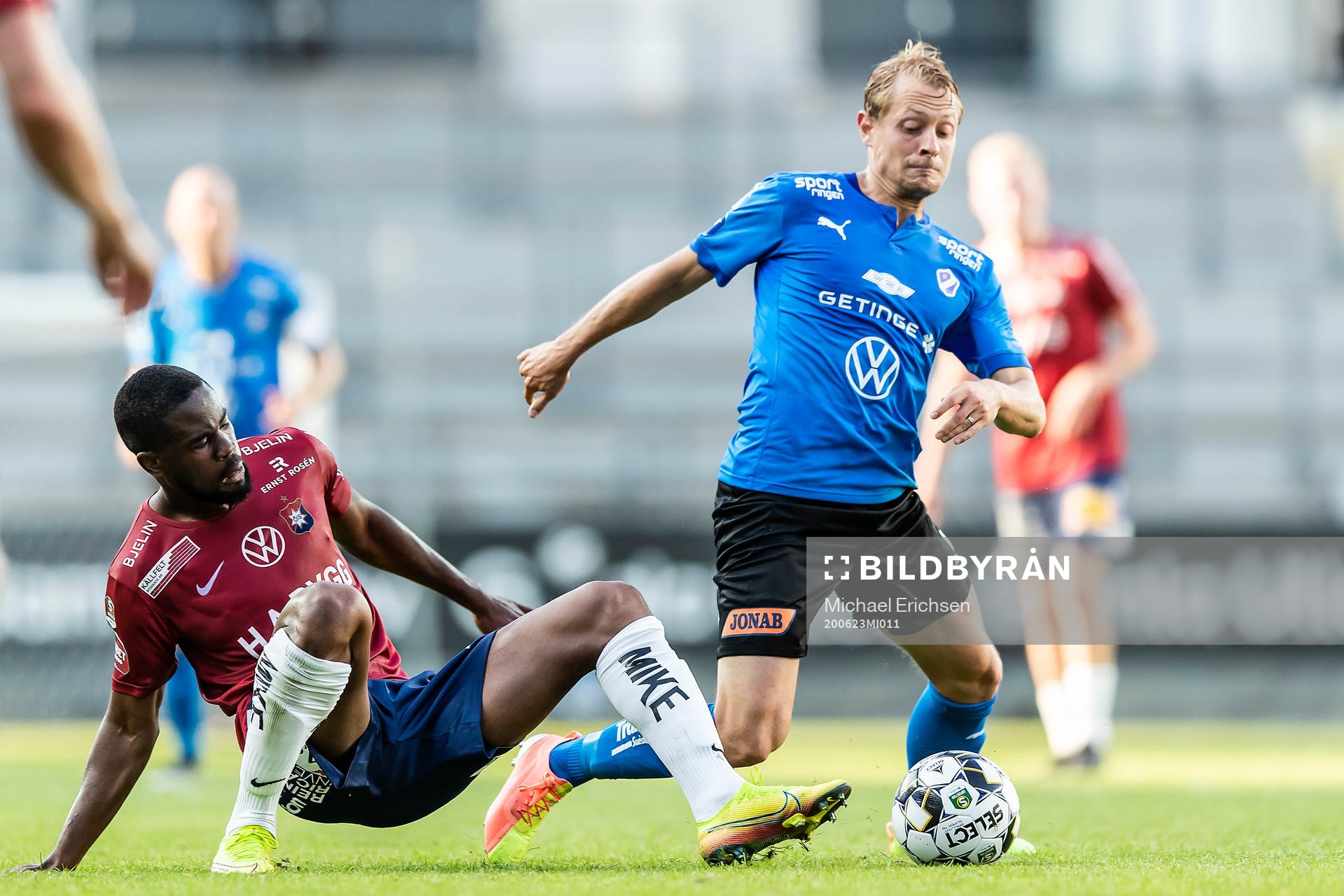 Örgrytes Abdul Razak och Halmstads Joel Allansson