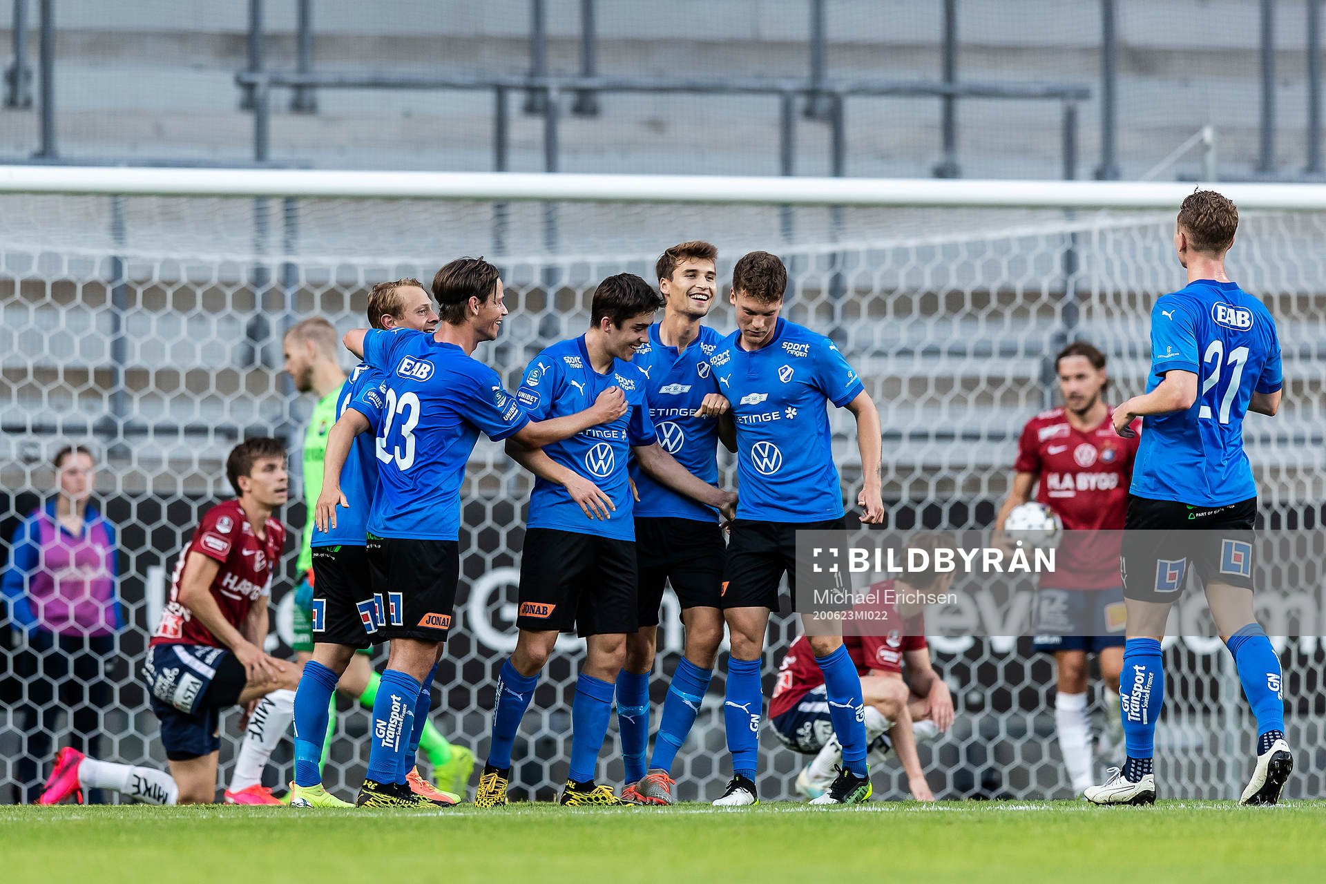 Halmstads Emil Tot Wikström jublar