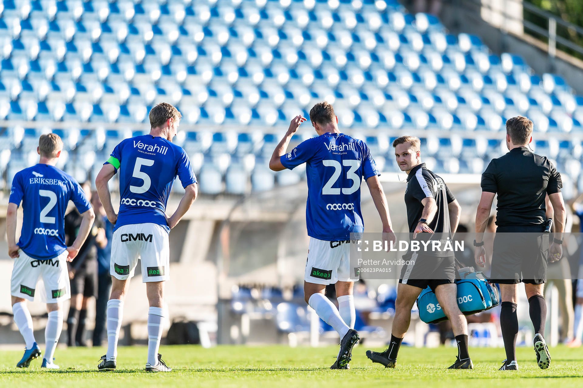 Trelleborgs Fredrik Liverstam lämnar planen skadad