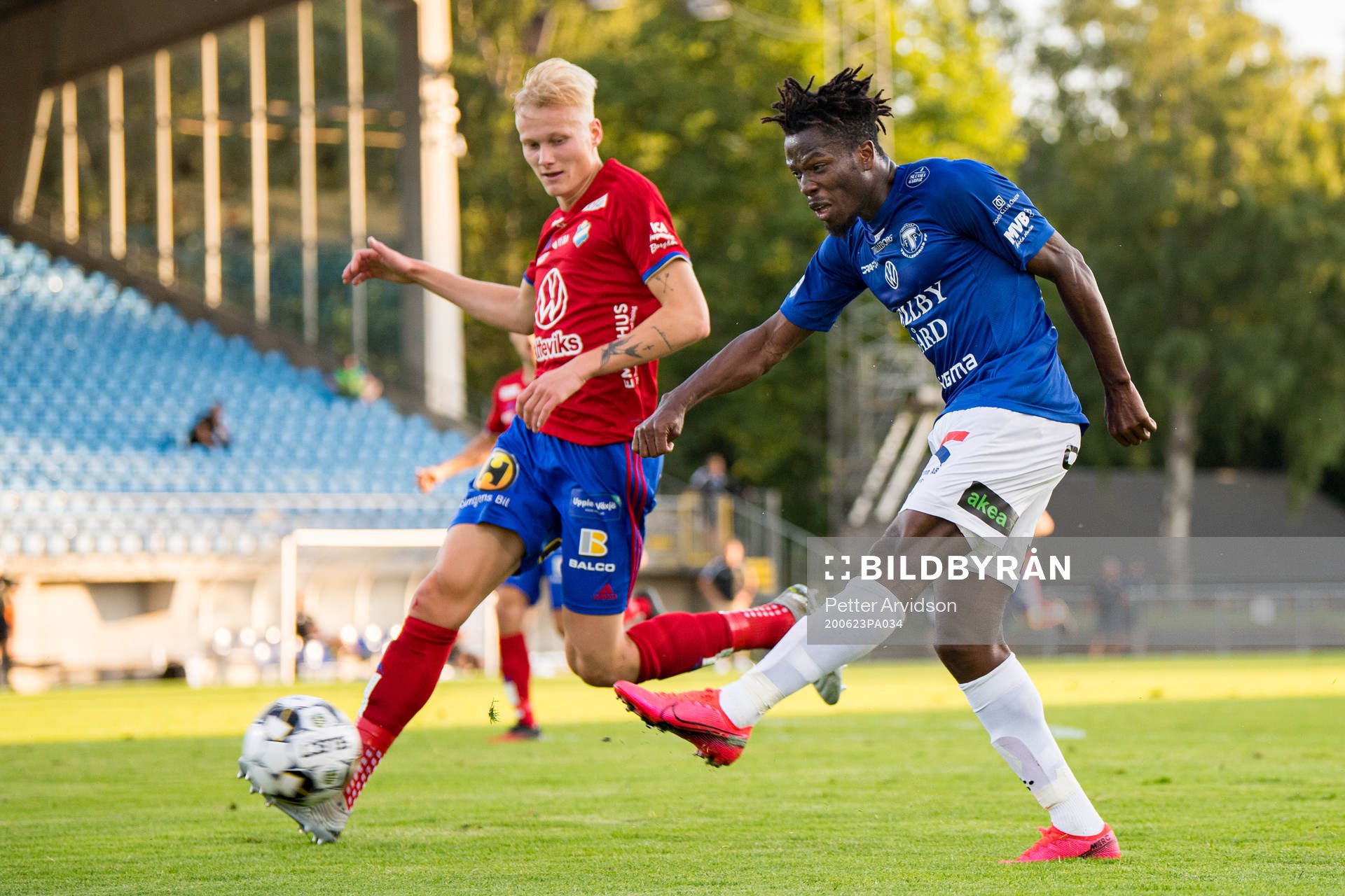 Östers Filip Örnblom och Trelleborgs Fatawu Safiu