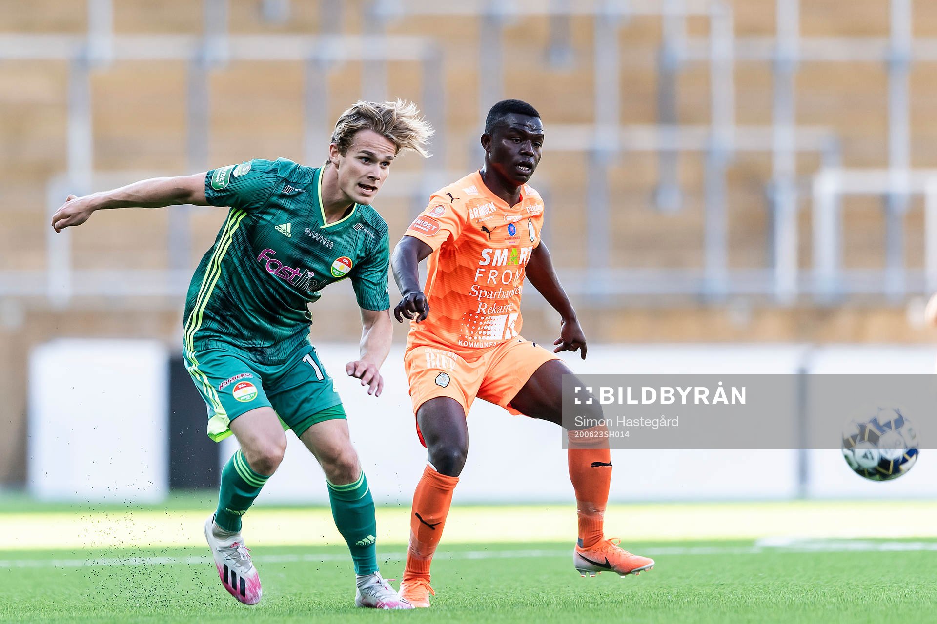 Dalkurds Hampus Finndell och AFC Eskilstunas Mohammed Sadat