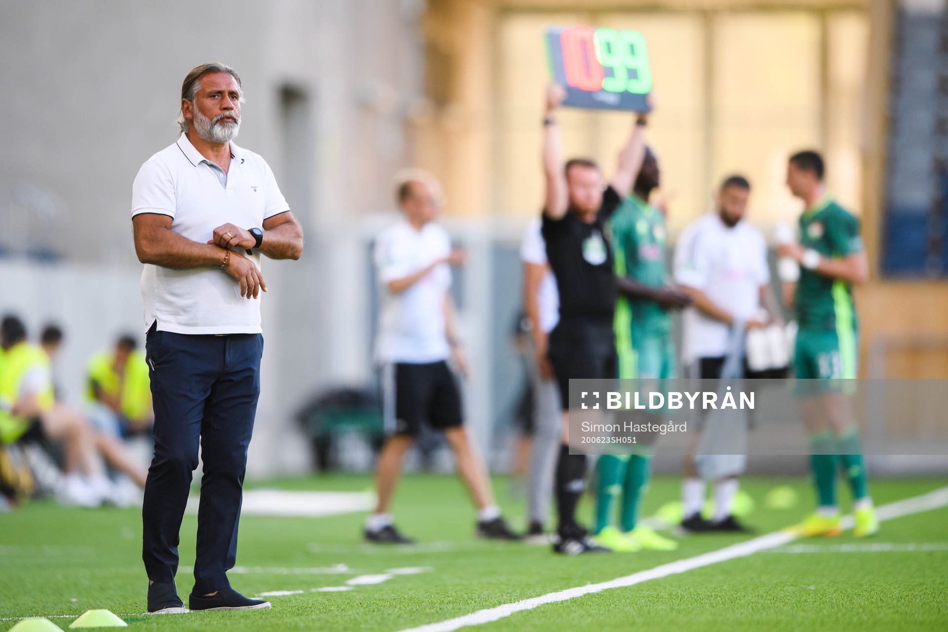 AFC Eskilstunas tränare Özcan Melkemichel