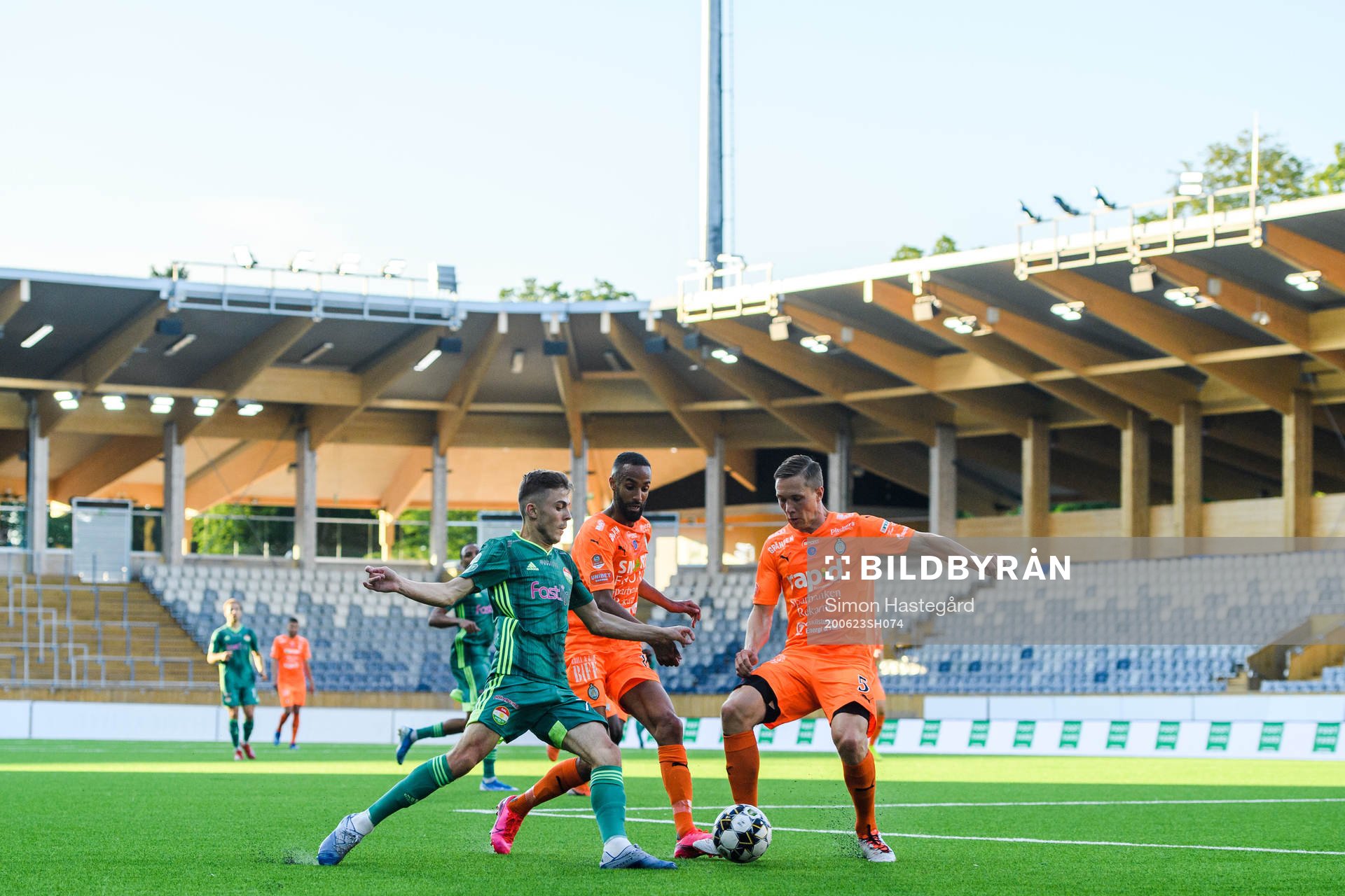 Dalkurds Patriot Sejdiu  oroar framför AFC Eskilstunas