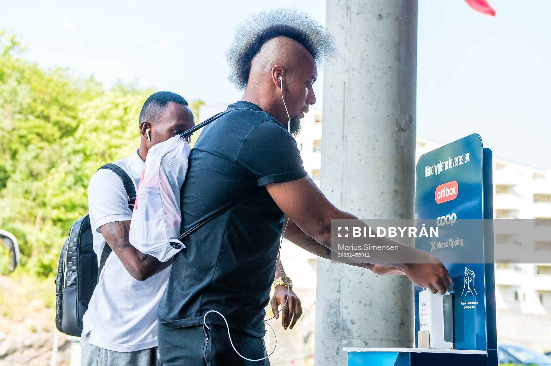 Bismar Gilberto Acosta Evans of Brann arrives