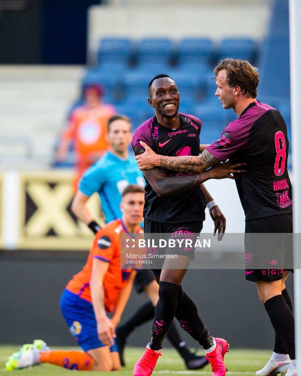 Karamoko Daouda Bamba of Brann celebrates
