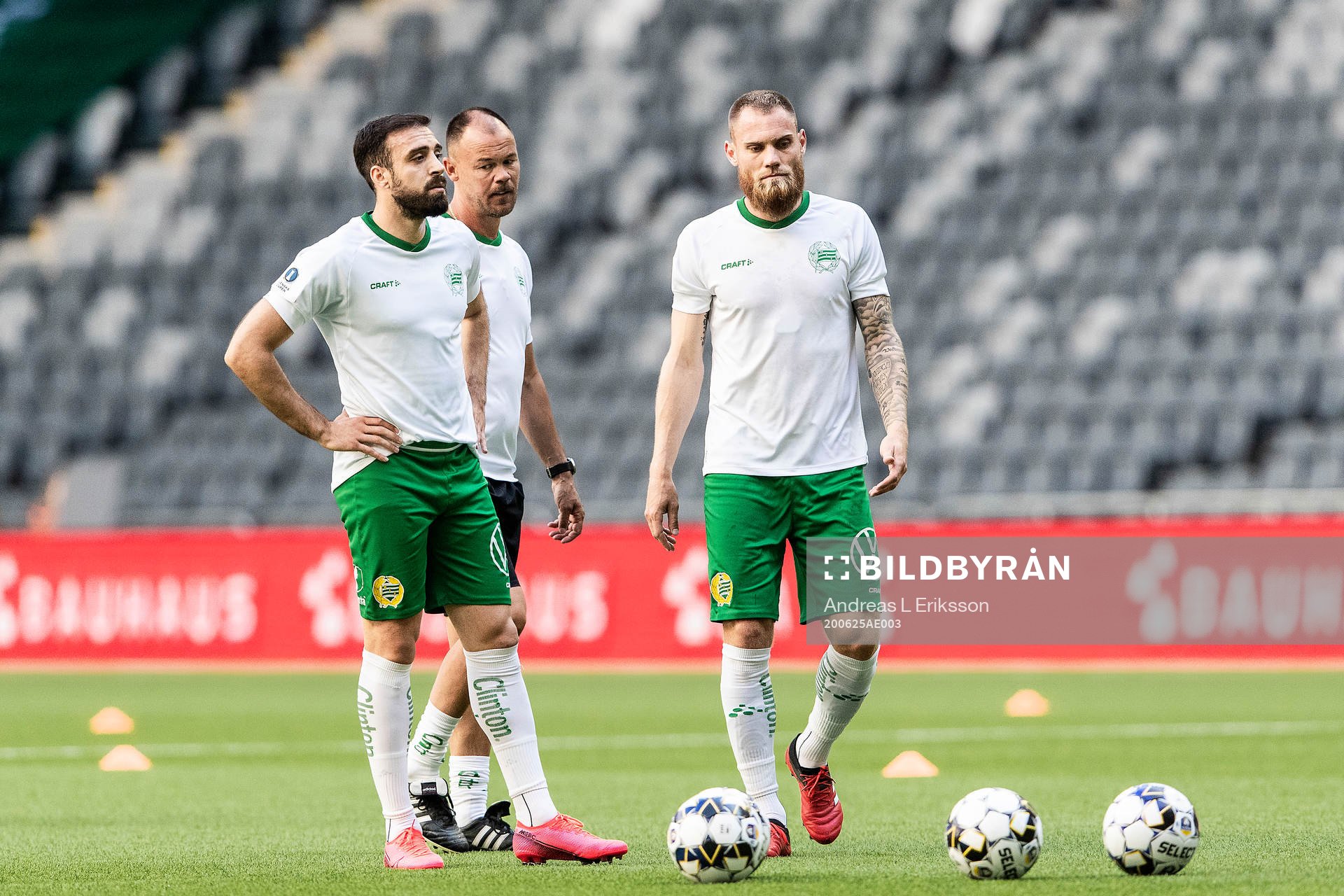 Hammarbys Abdul Khalili och David Fällman värmer upp