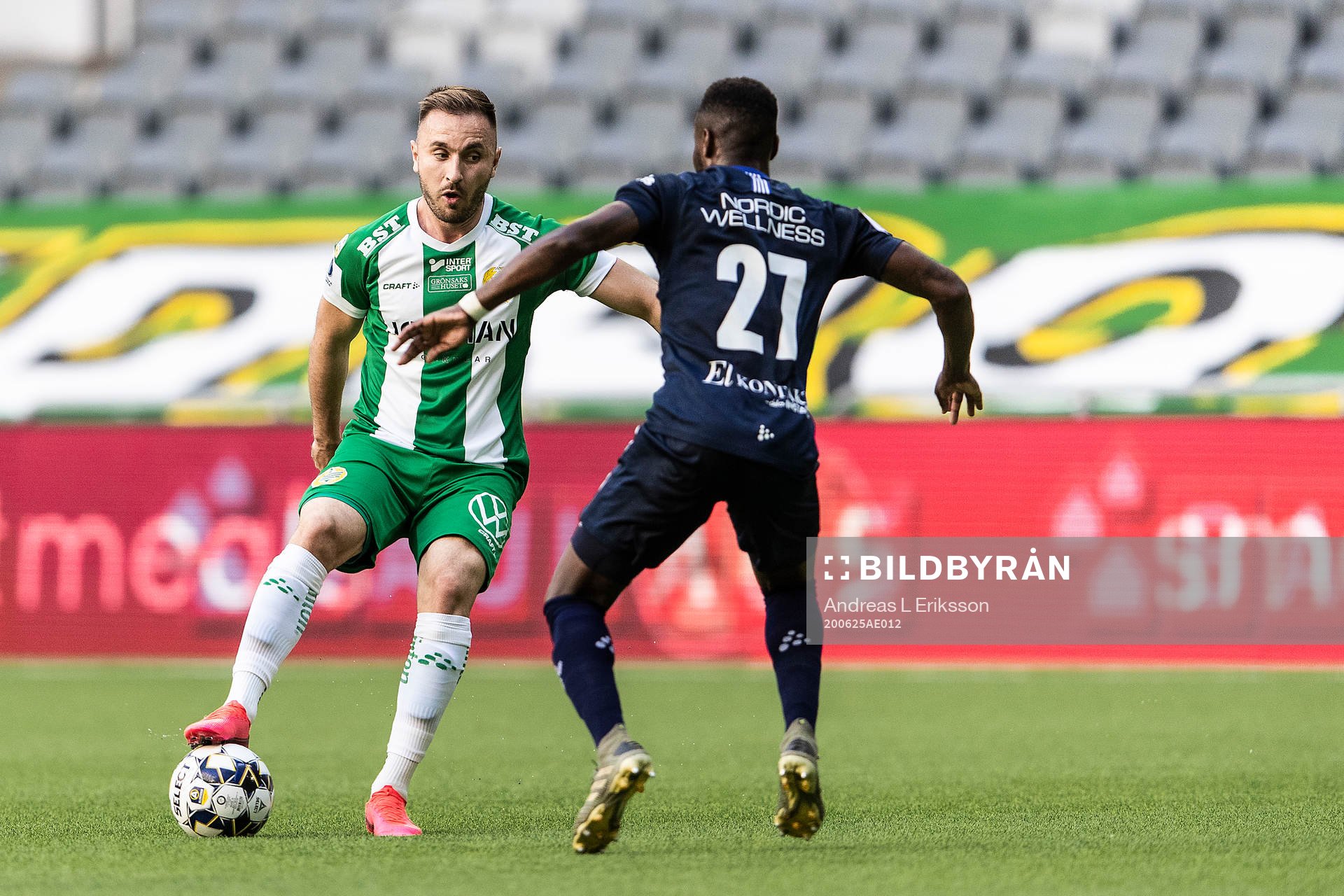 Hammarbys Muamer Tankovic och IFK Göteborgs Nzuzi Toko
