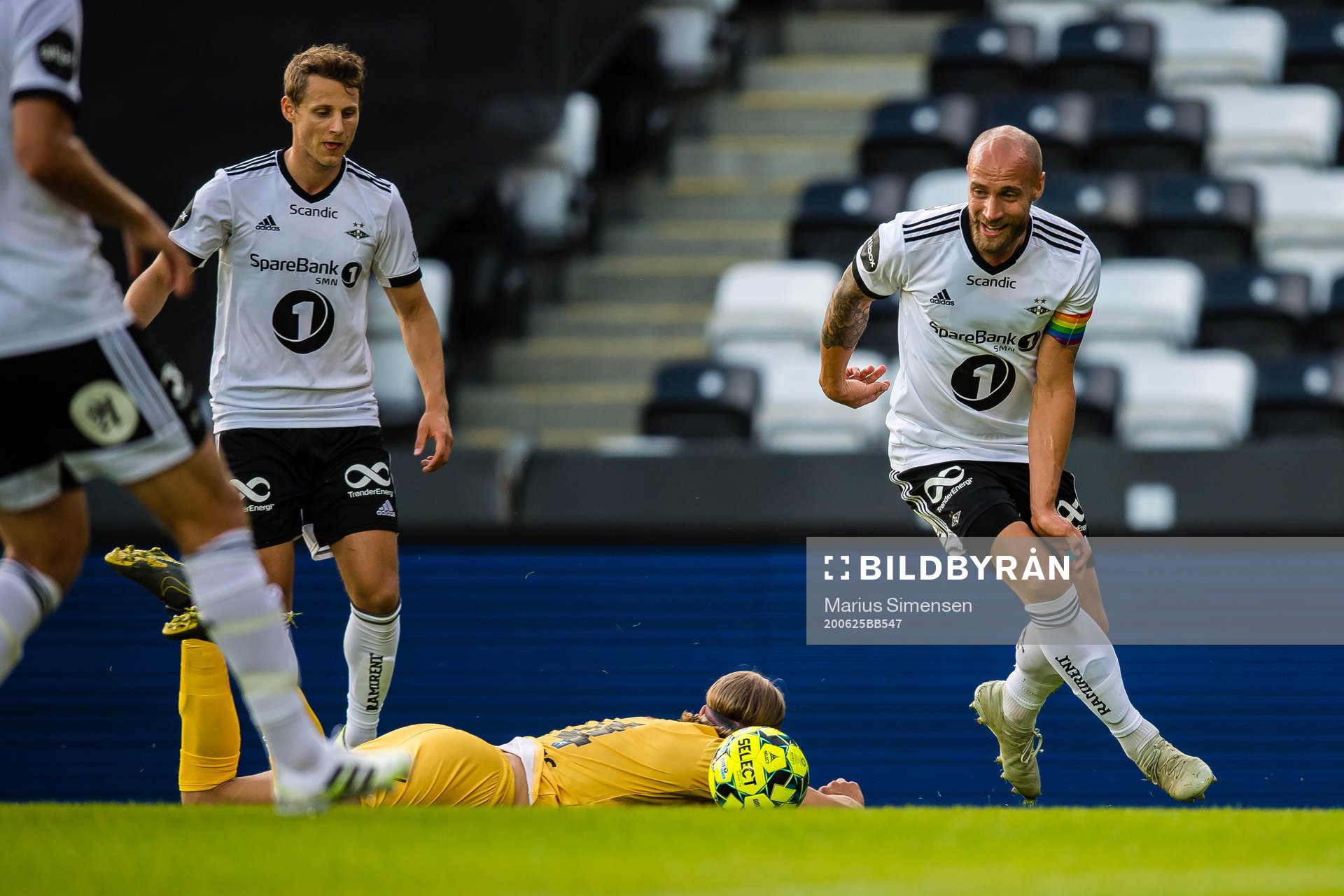 Ulrik Saltnes of Bodø/Glimt and Tore Reginiussen of