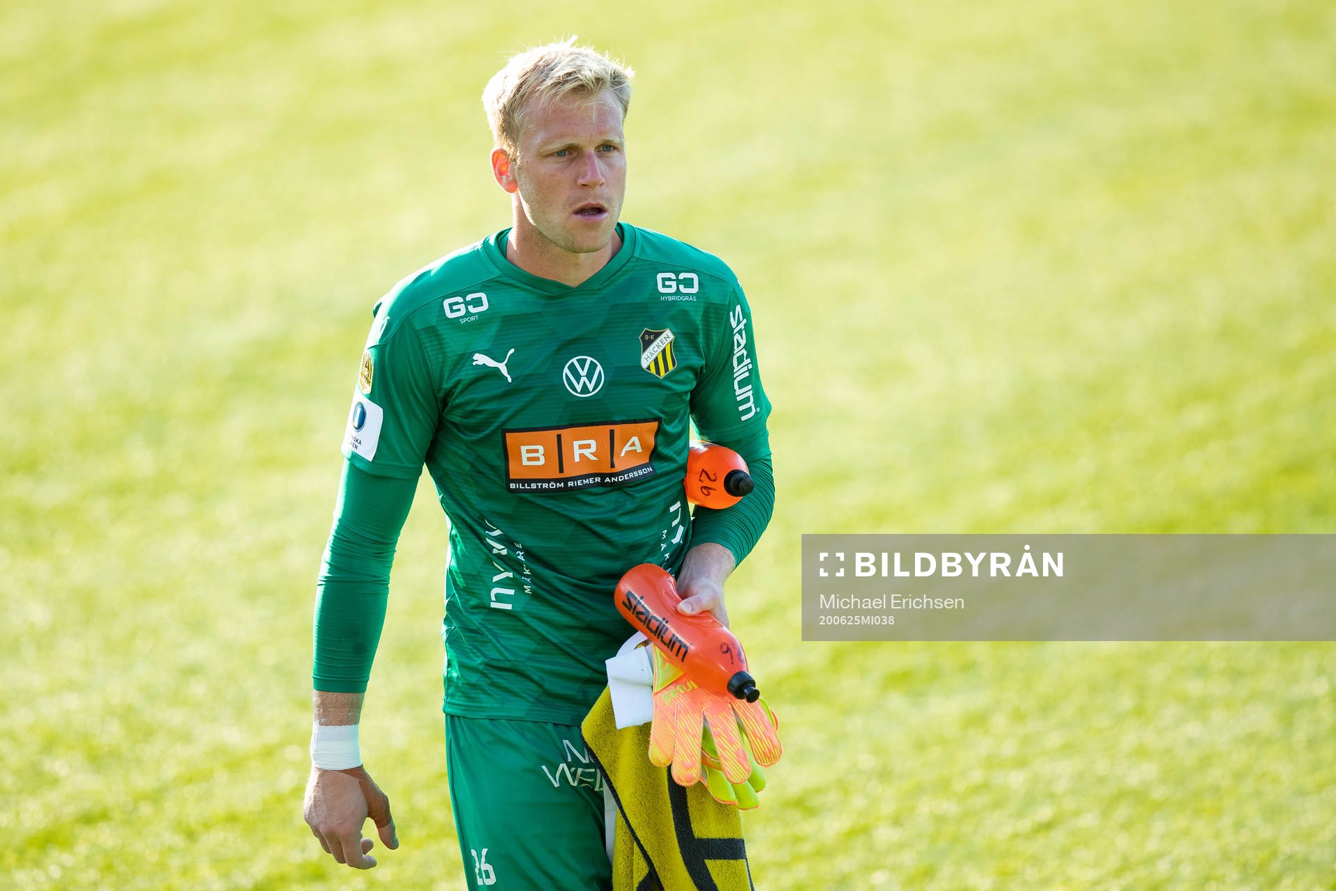 Häckens målvakt Peter Abrahamsson deppar