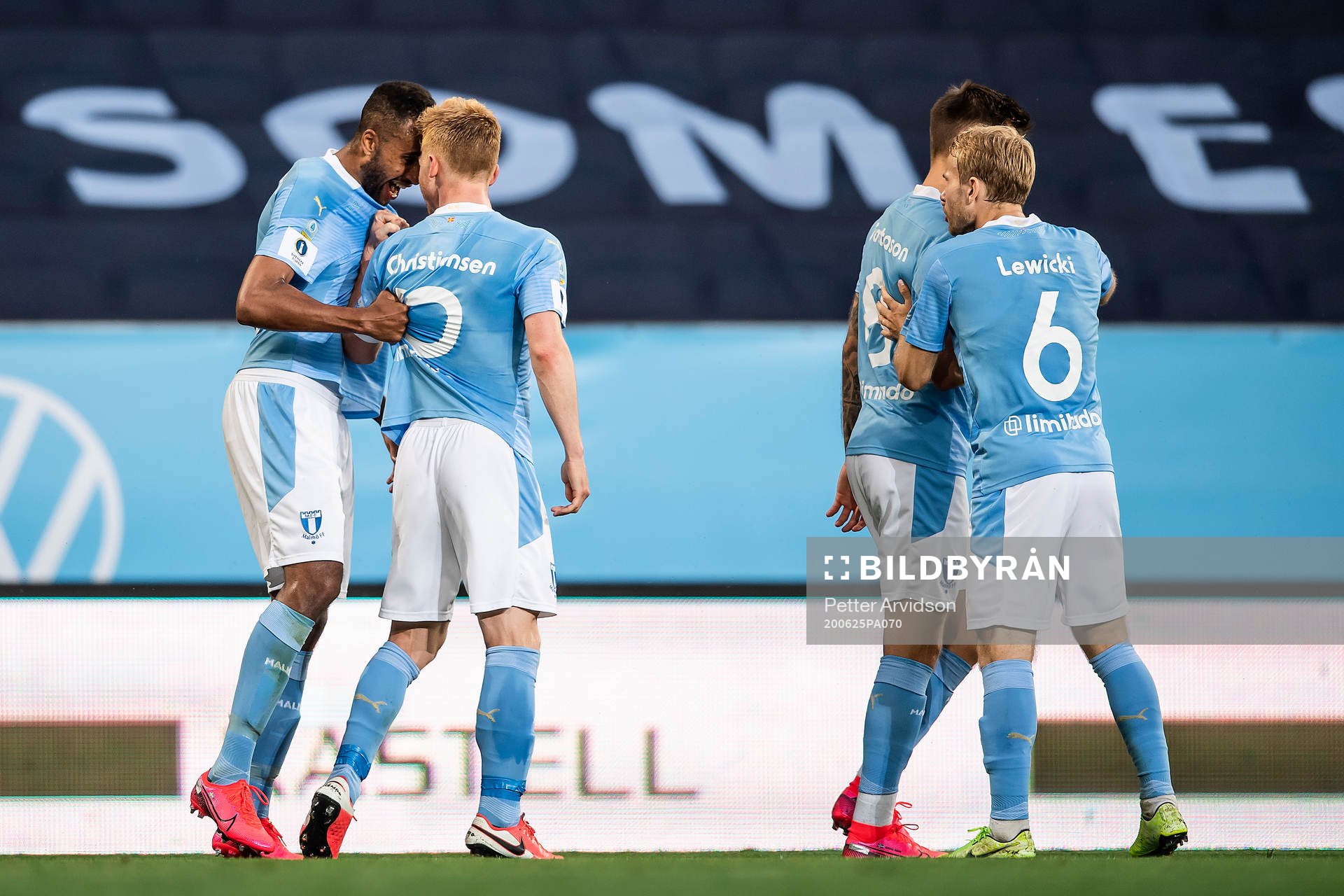 Malmö FFs Isaac Kiese Thelin och Anders Christiansen jublar
