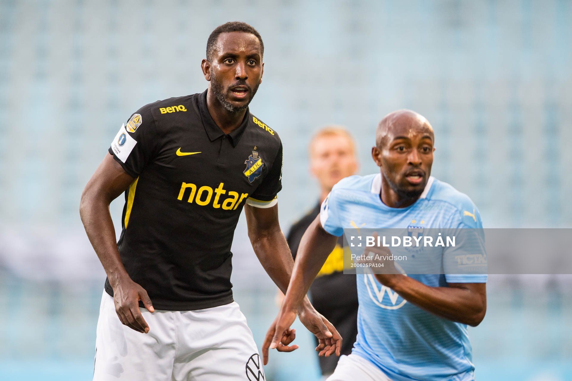 s Henok Goitom och Malmö FFs Fouad Bachirou