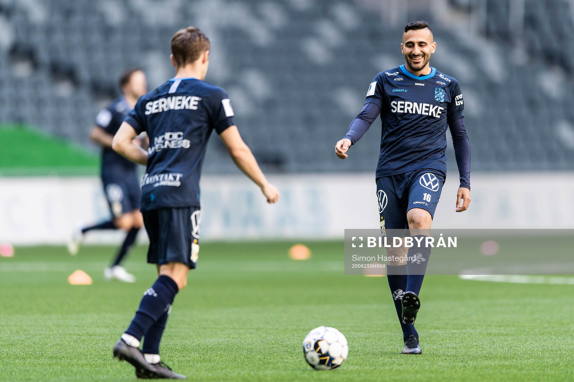 IFK Göteborgs Sargon Abraham värmer upp