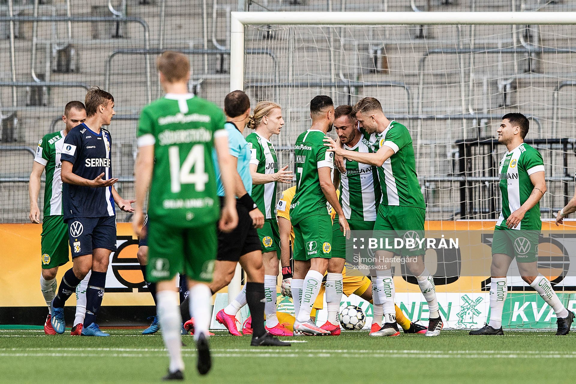 Hammarbys Muamer Tankovic jublar