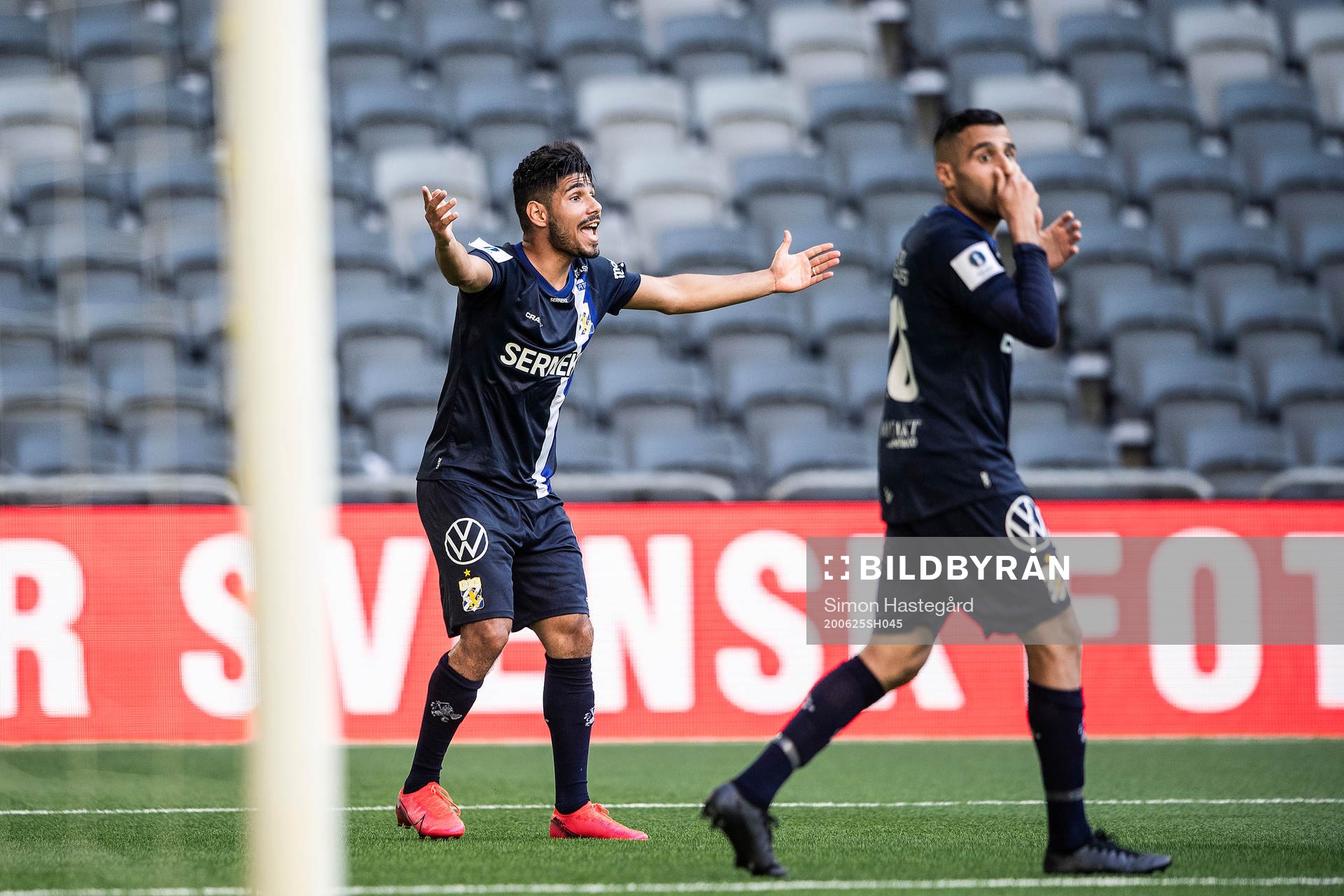 IFK Göteborgs Hosam Aiesh reagerar