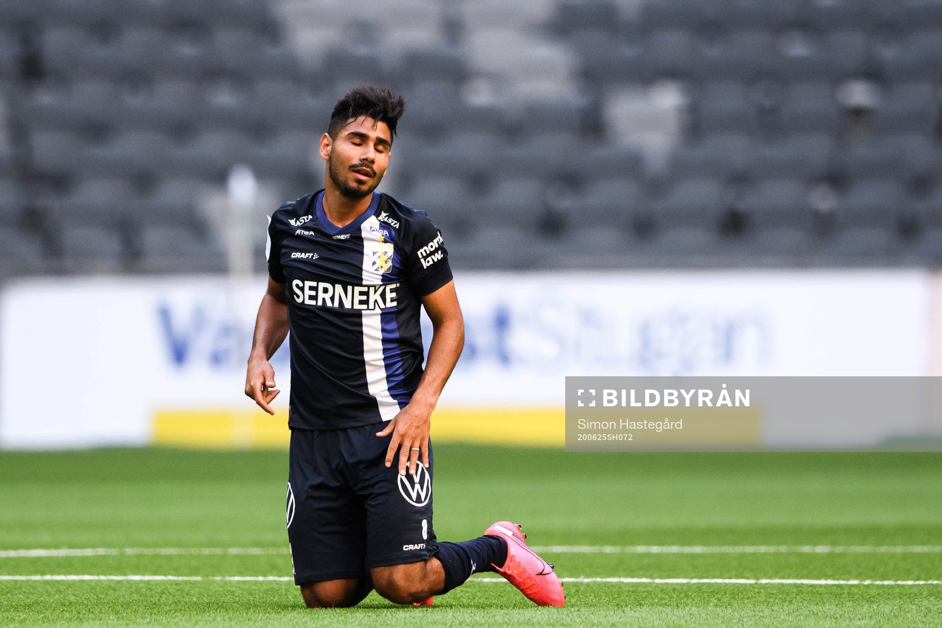 IFK Göteborgs Hosam Aiesh deppar