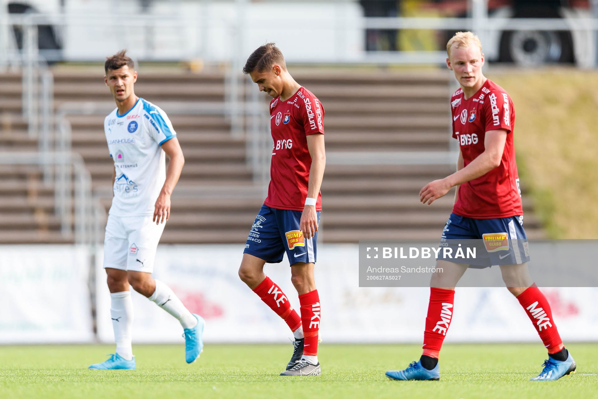Örgrytes Fredrik Zanjanchi och Adam Bergmark Wiberg deppar