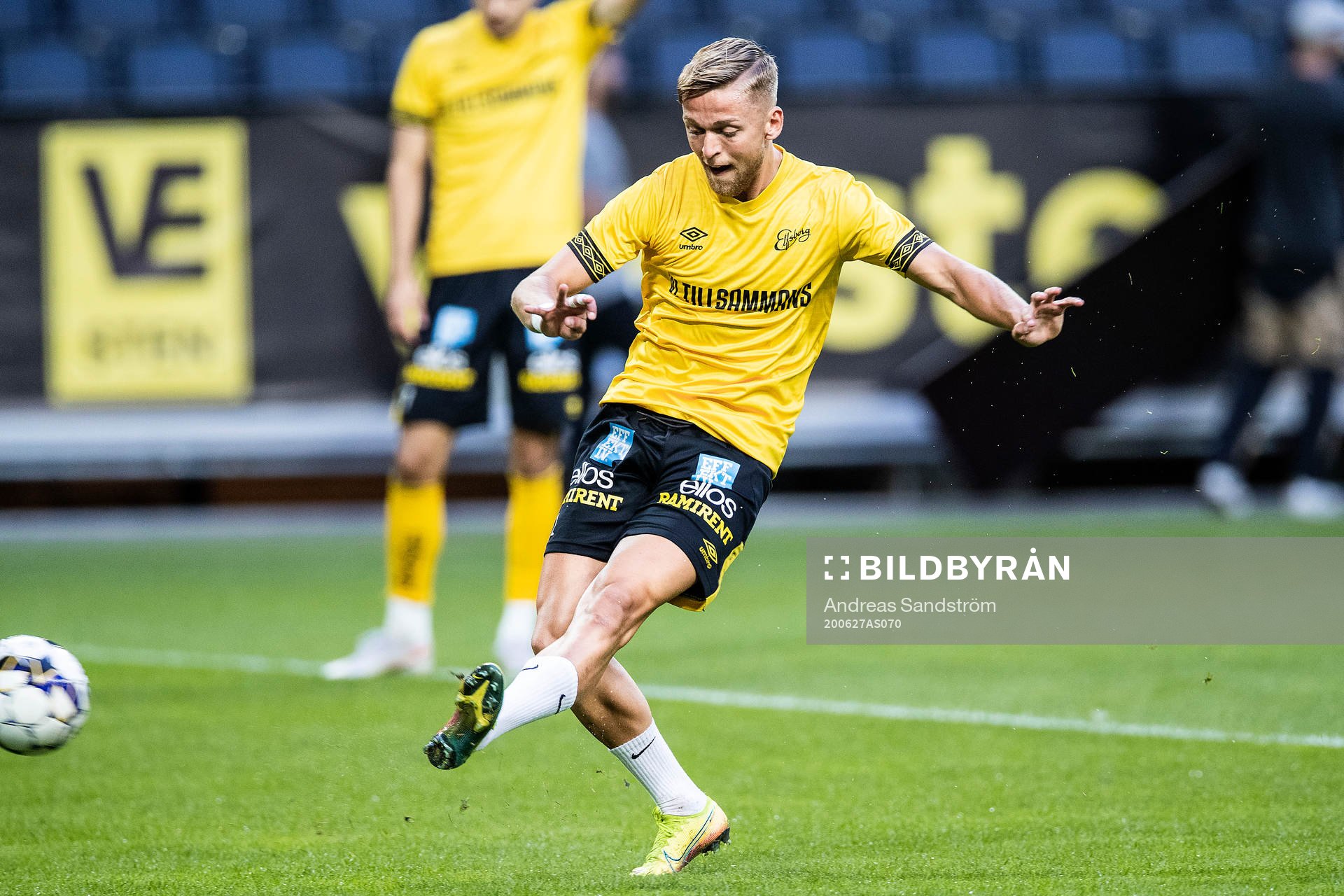 Elfsborgs Jesper Karlsson värmer upp inför fotbollsmatchen i Superettan  mellan Akropolis och Örgryte den 27 juni 2020 i Stockholm.