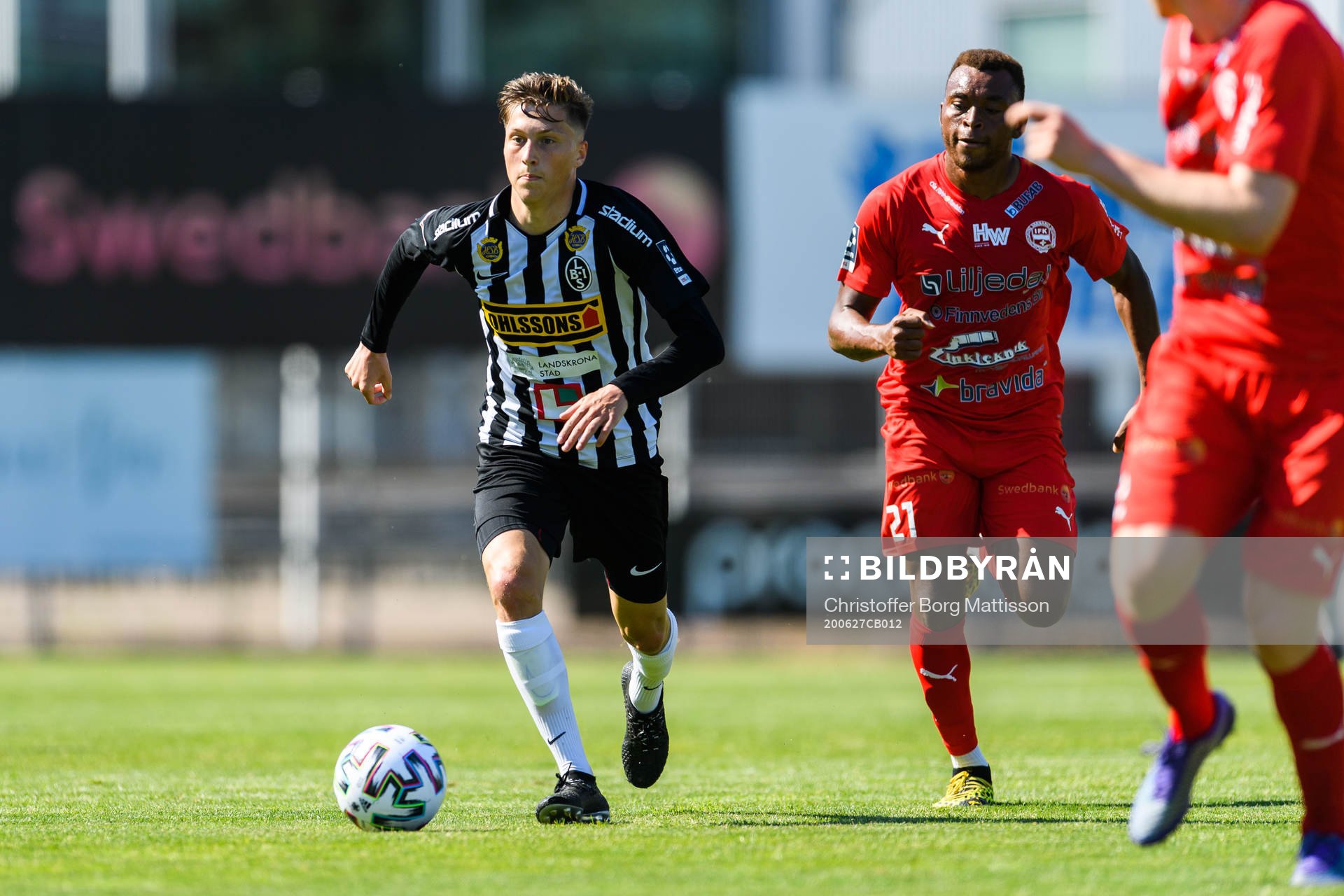 Landskronas Kevin Jensen och Värnamos Abdussalam Magashy
