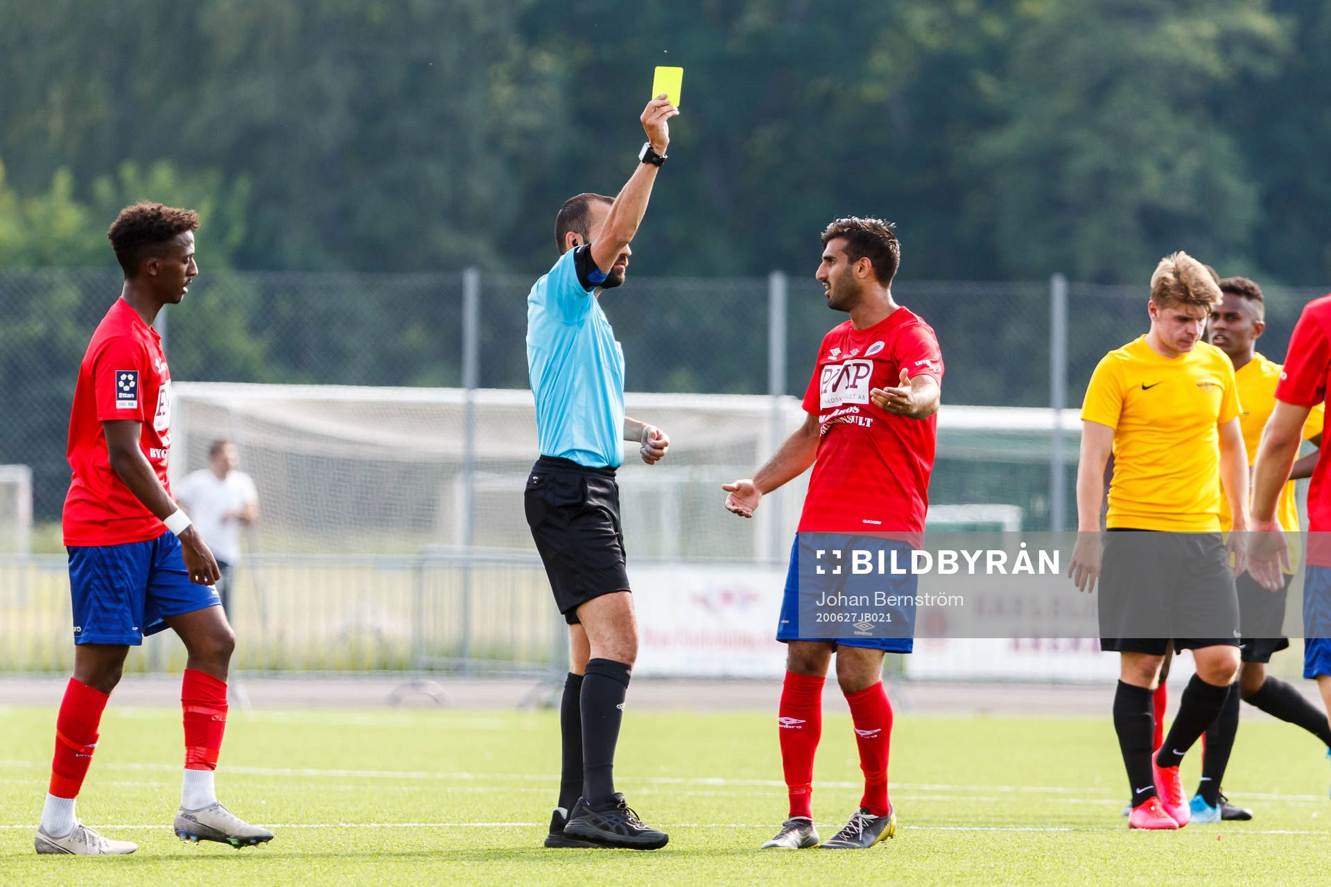 Örebro Syrianskas Basel Gorgis tilldelas en varning