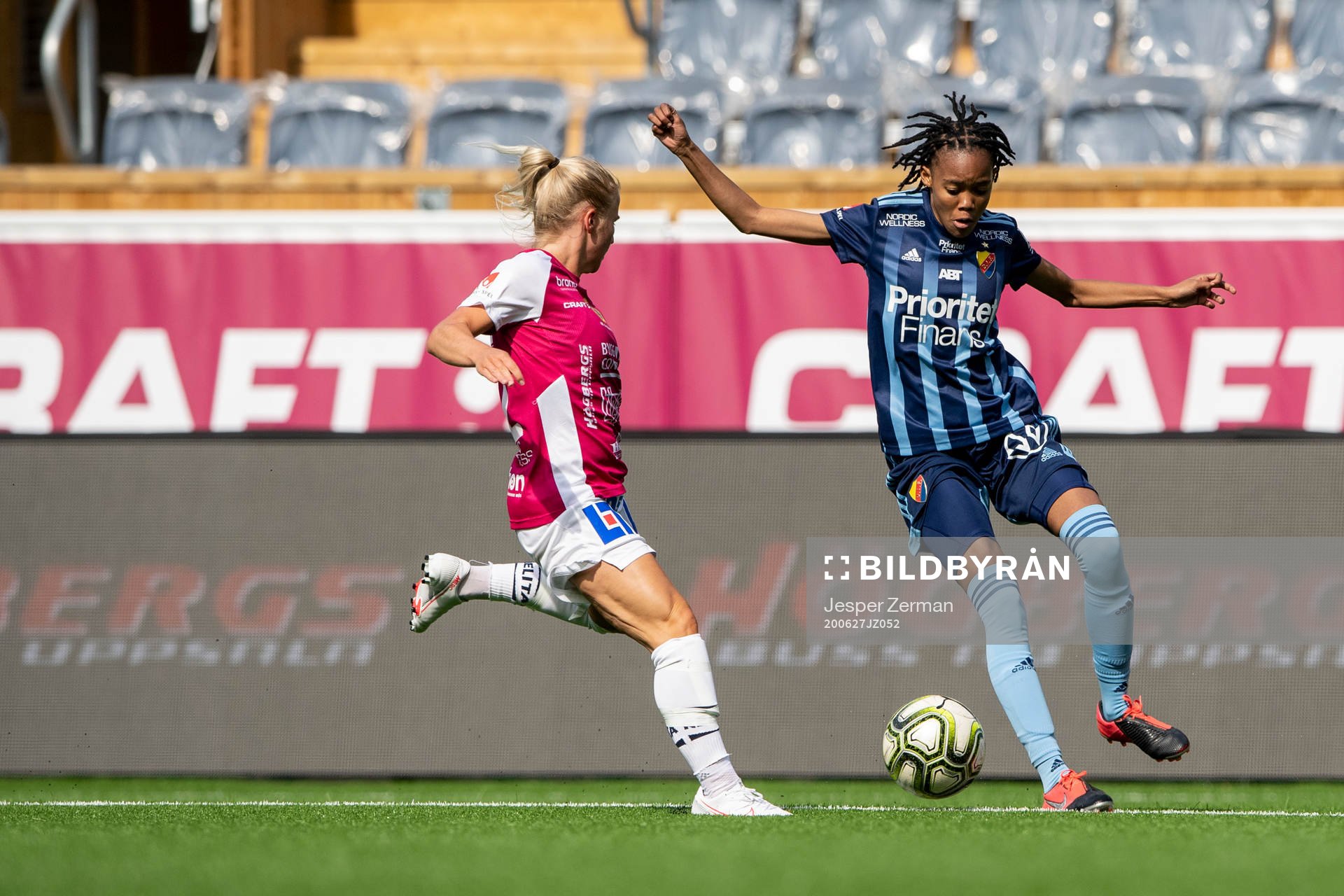 Uppsalas Ida Strömblad och Djurgårdens Linda Motlhalo