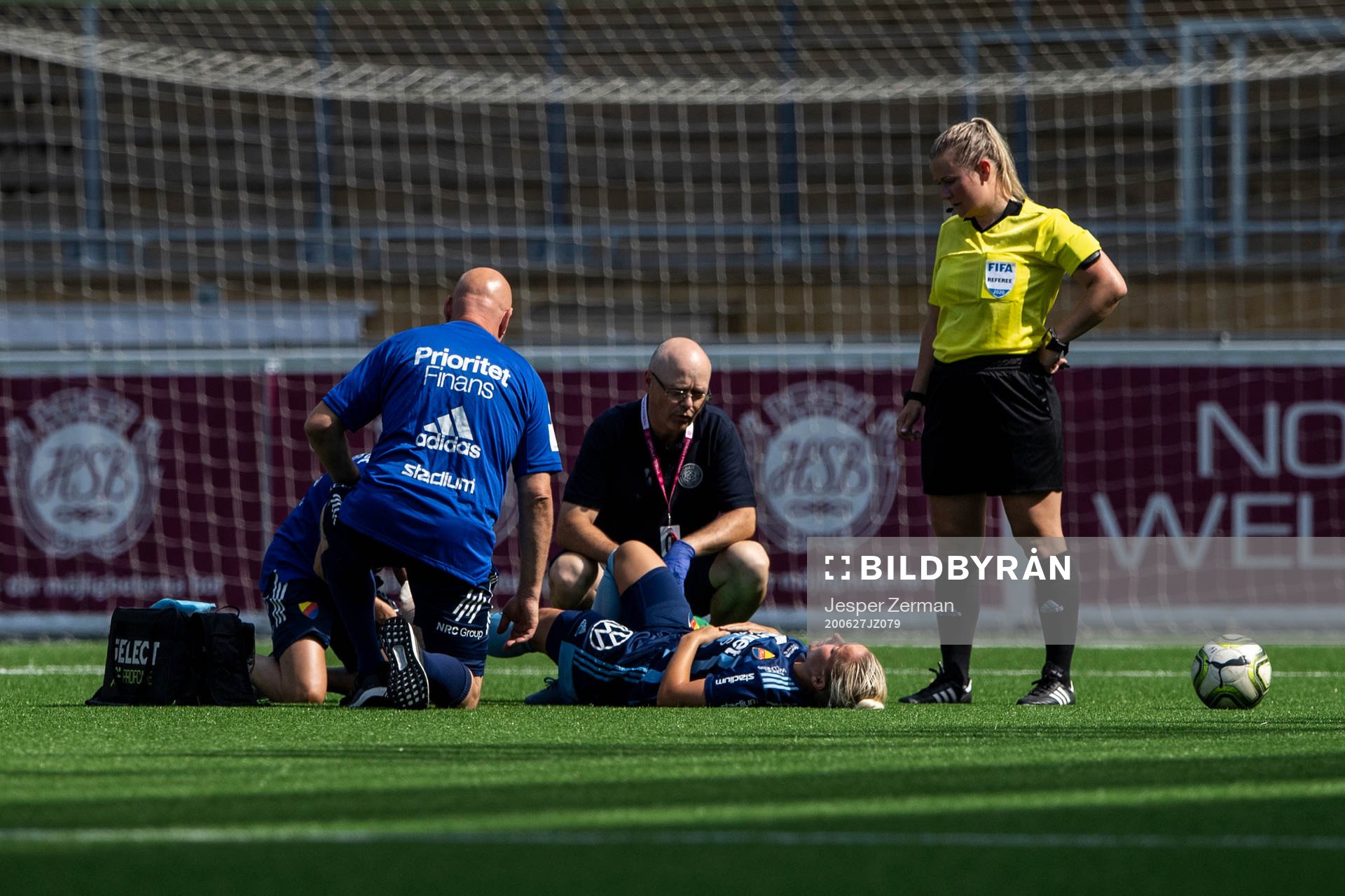 Djurgårdens Fanny Lång får läkarvård