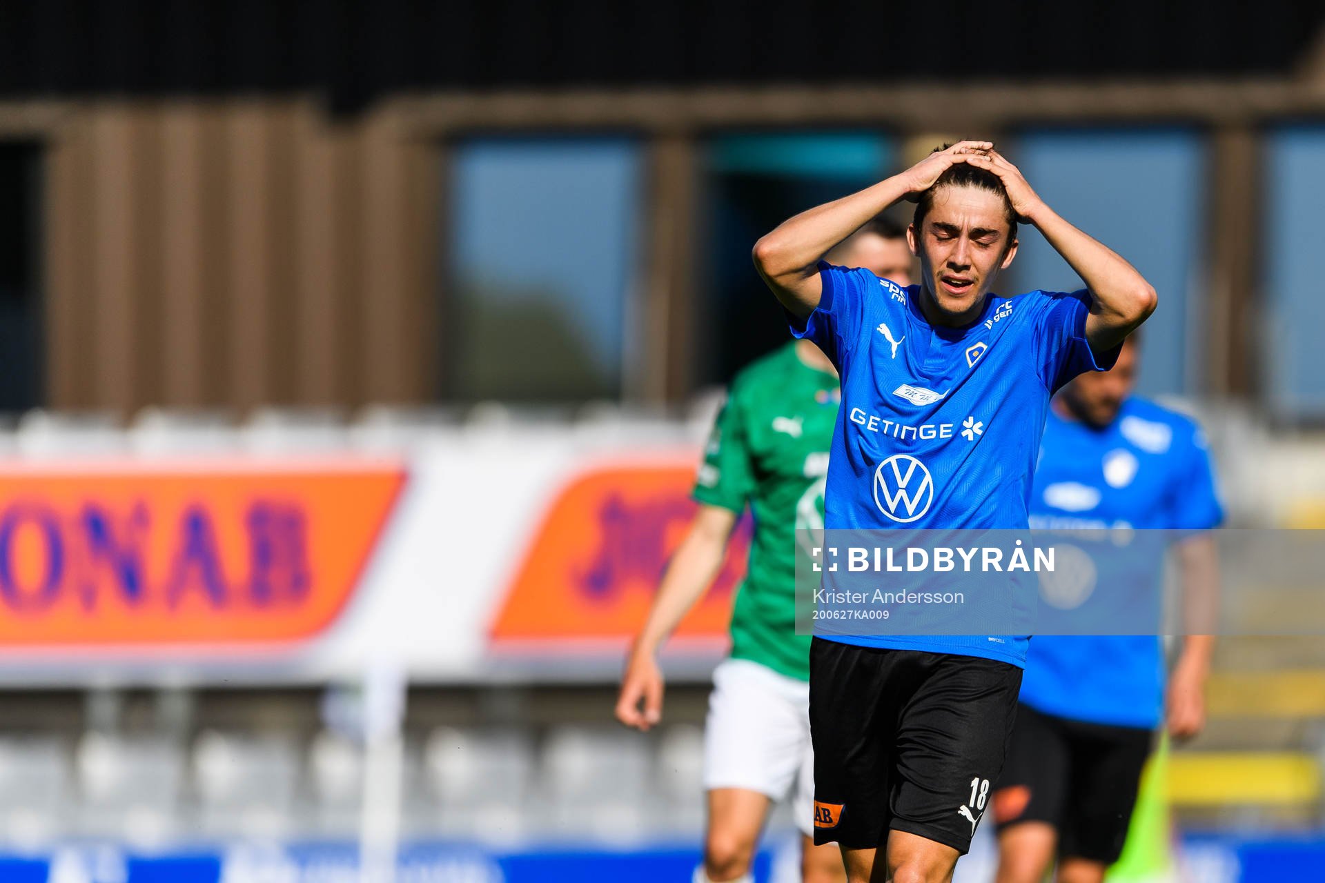 Halmstads Emil Tot Wikström deppar