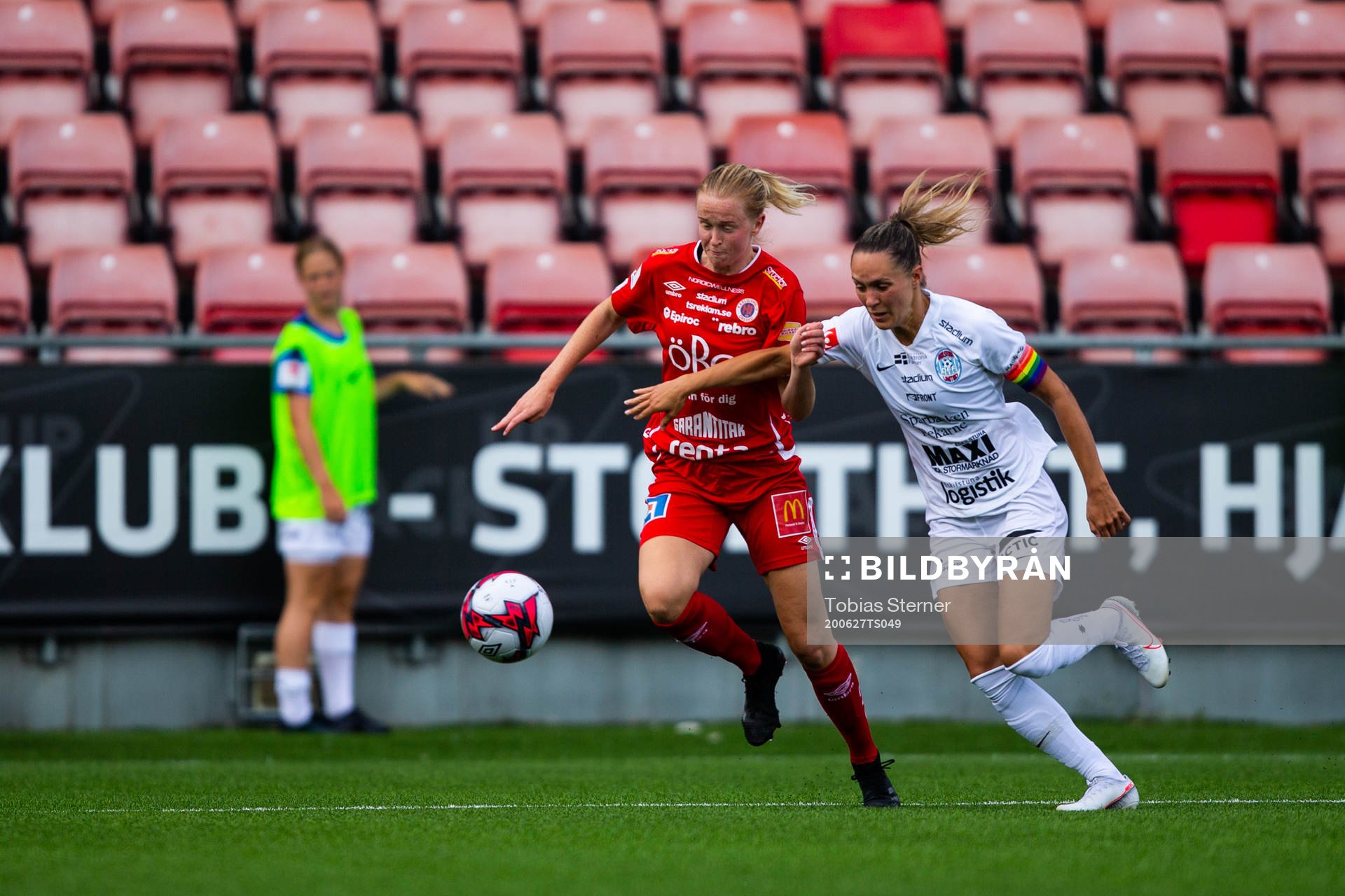 Örebros Emma Östlund och Eskilstunas Felicia Rogic