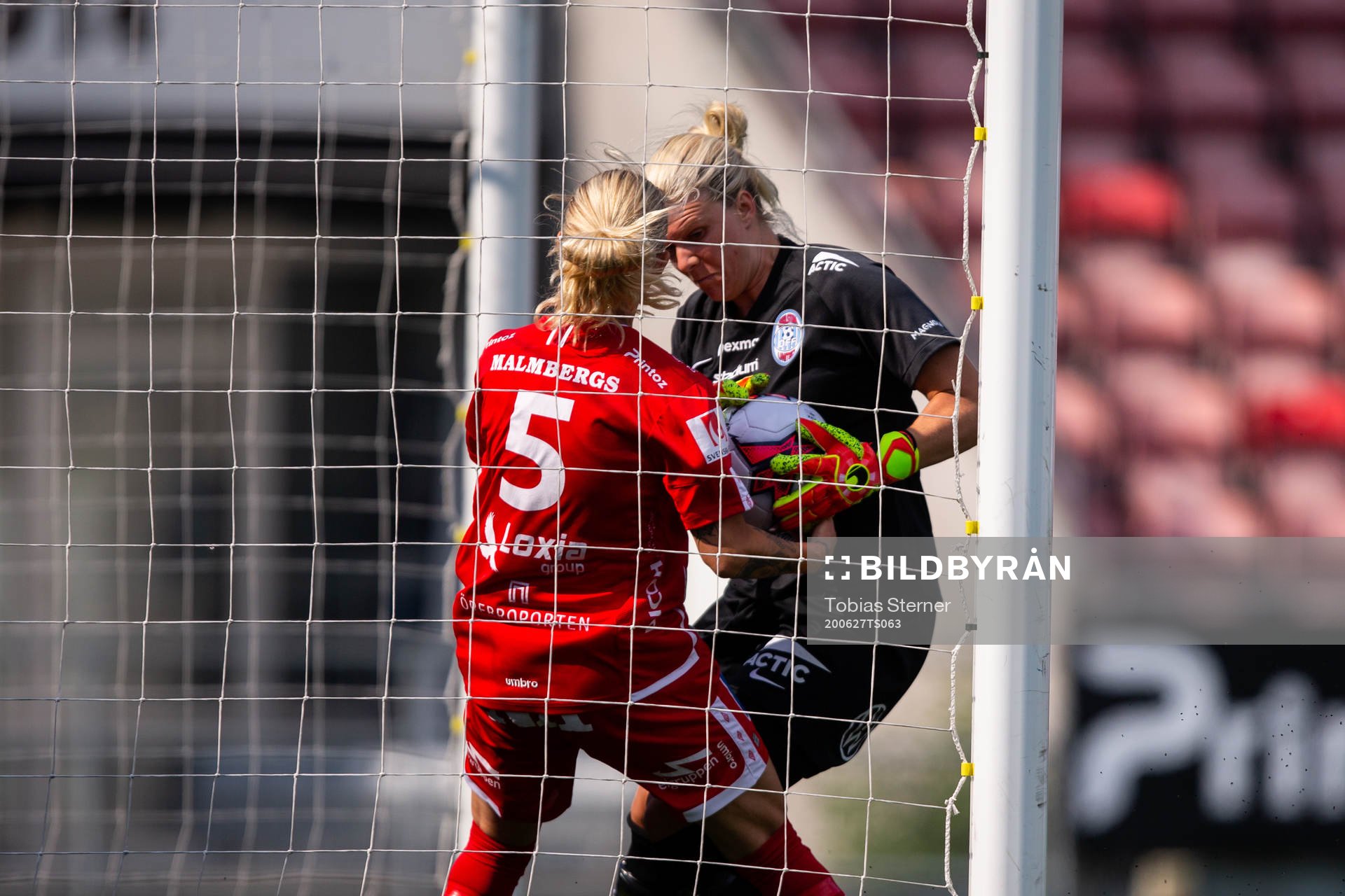 Eskilstunas målvakt Emelie Lundberg släpper in 1-0