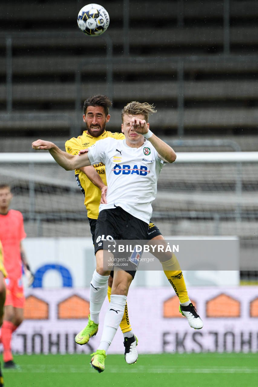 Örebros Jake Larsson och Elfsborgs Frederik Holst