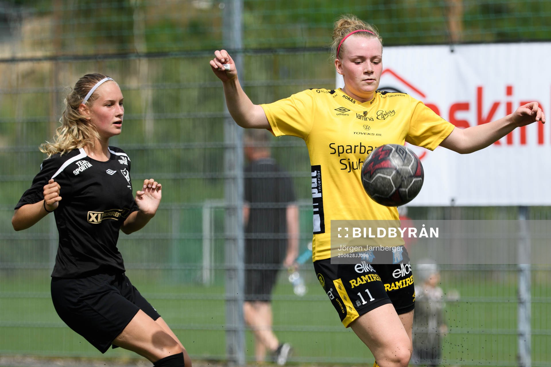 Elfsborgs Leann Nyström och Kronängs Stina Ung