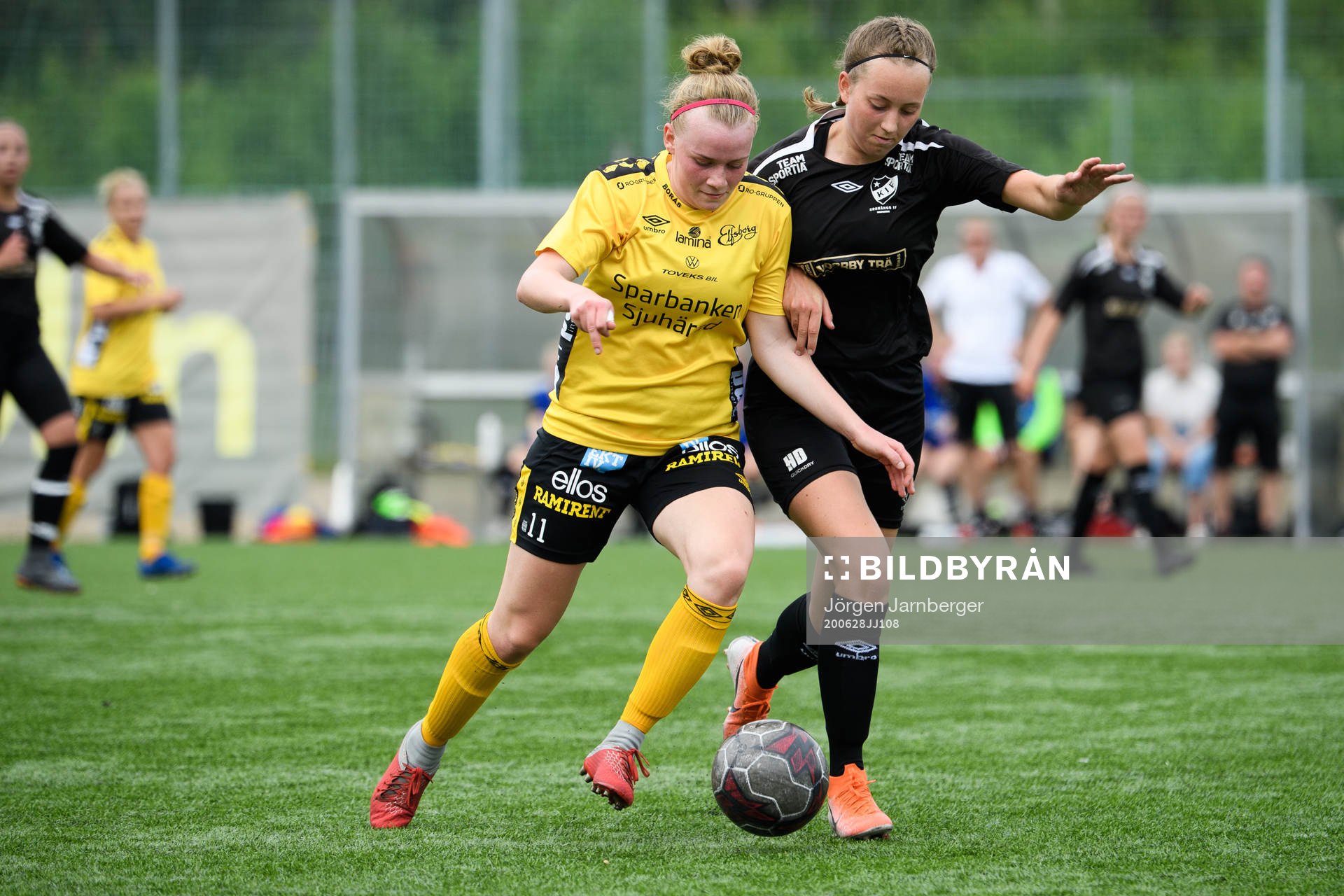 Elfsborgs Leann Nyström och Kronängs Hanna Dahlberg