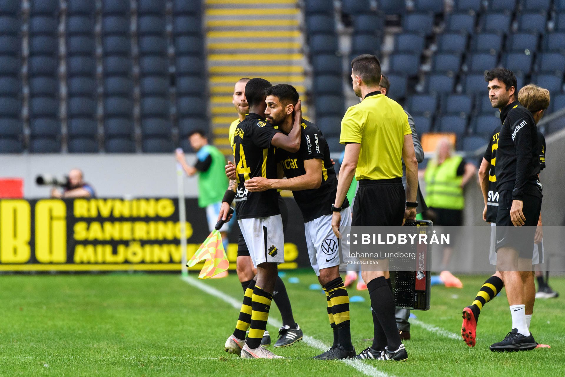 s Paulos Abraham byter med Stefan Silva