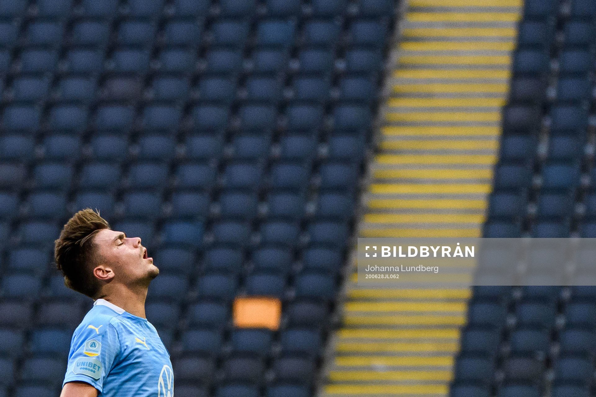 Malmö FFs Tim Prica deppar