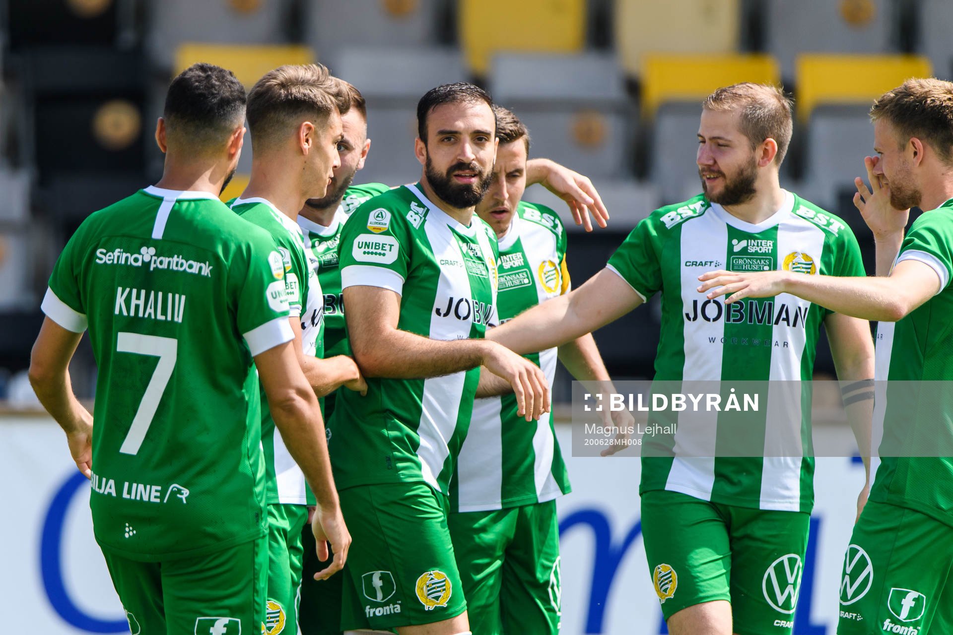 Hammarbys Muamer Tankovic jublar med Abdul Khalili Darijan