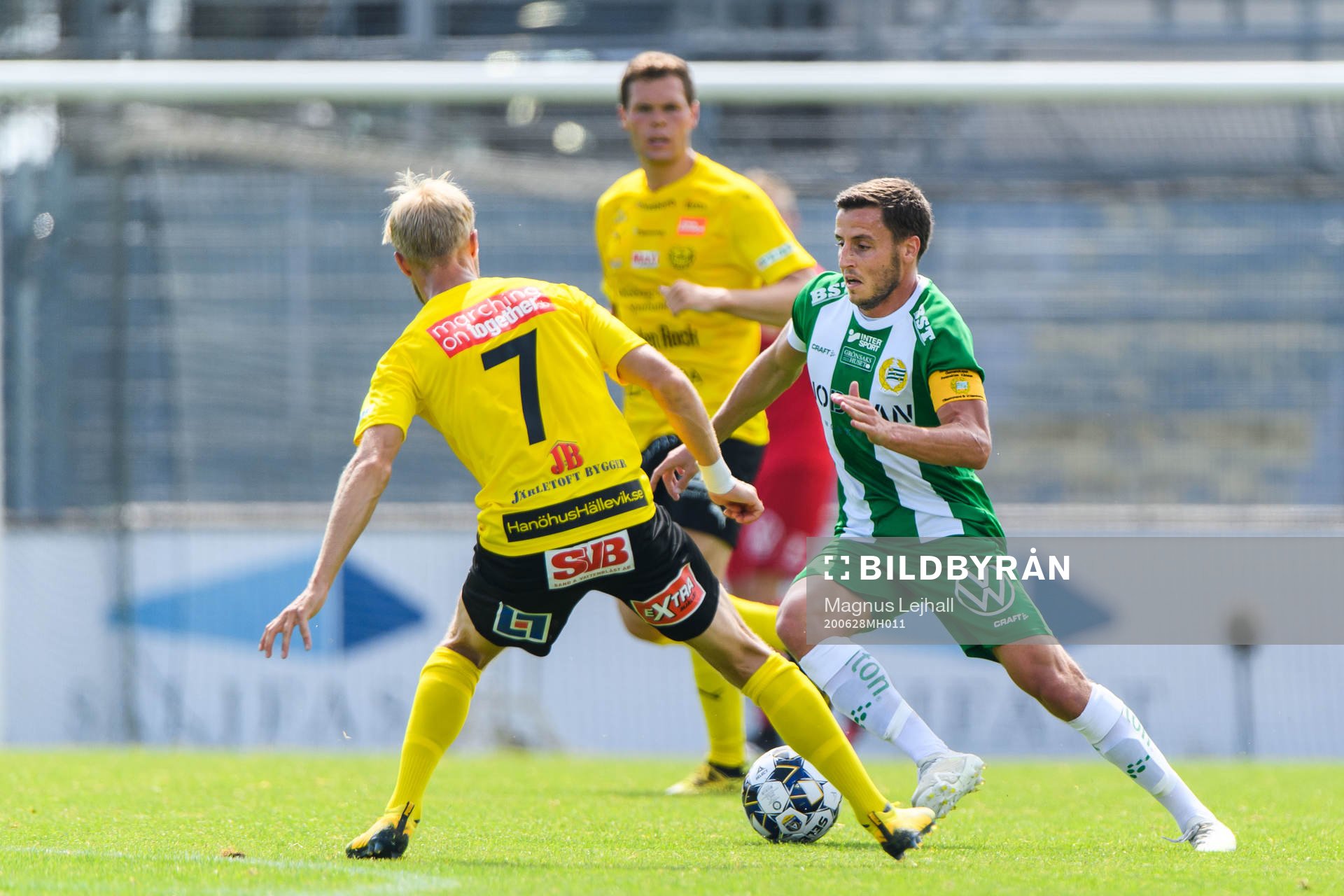Hammarbys Jeppe Andersen och Mjällbys Viktor Gustafson
