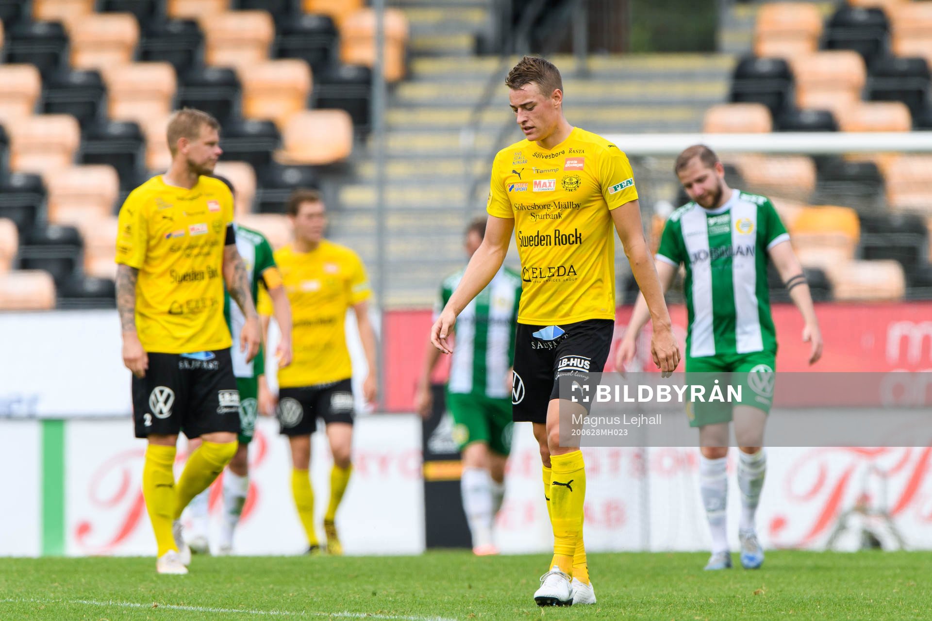 Mjällbys Jesper Löfgren deppar