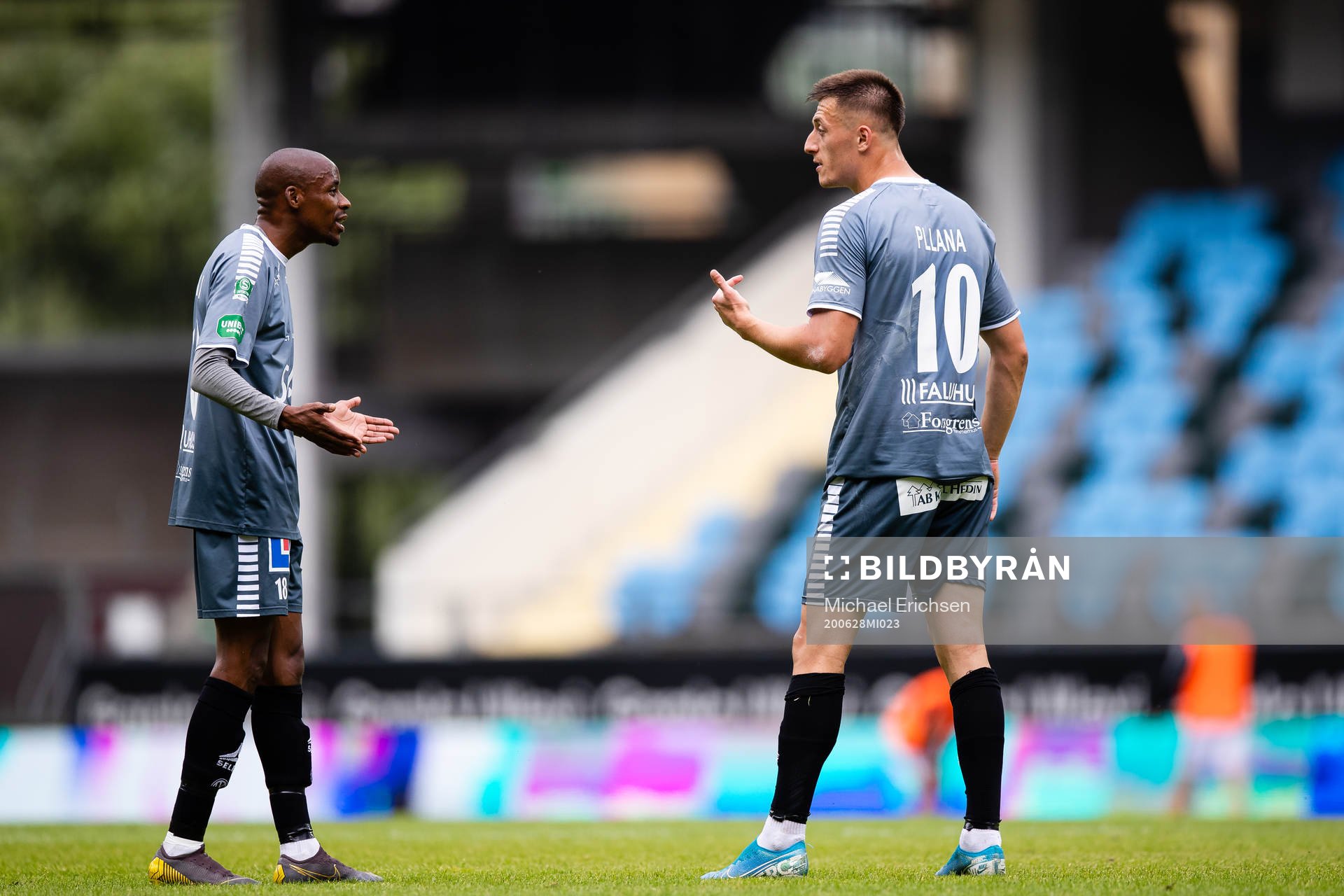 Brages Bantu Mzwakali och Leonard Pllana