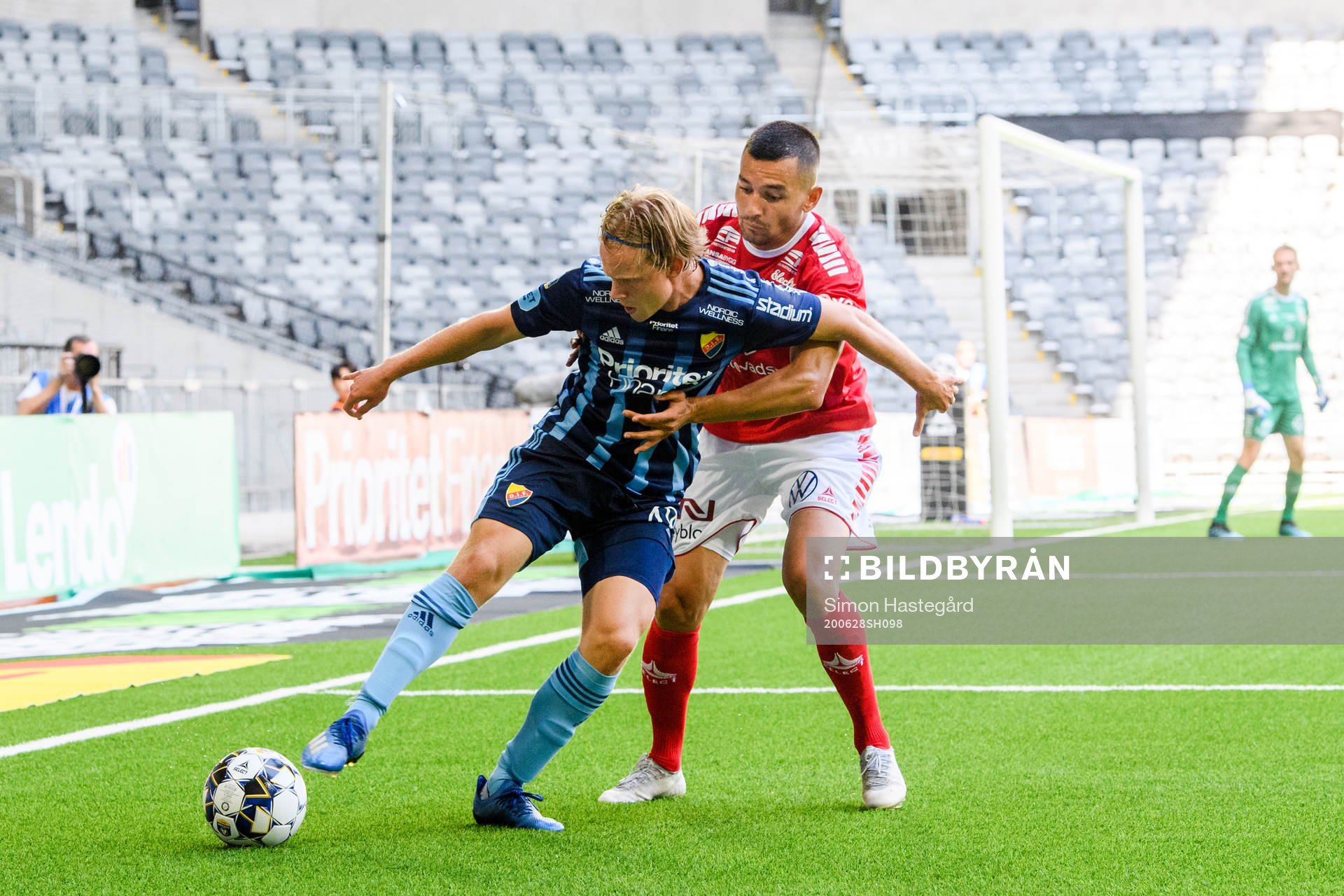 Djurgårdens Oscar Pettersson och Kalmars Emin Nouri