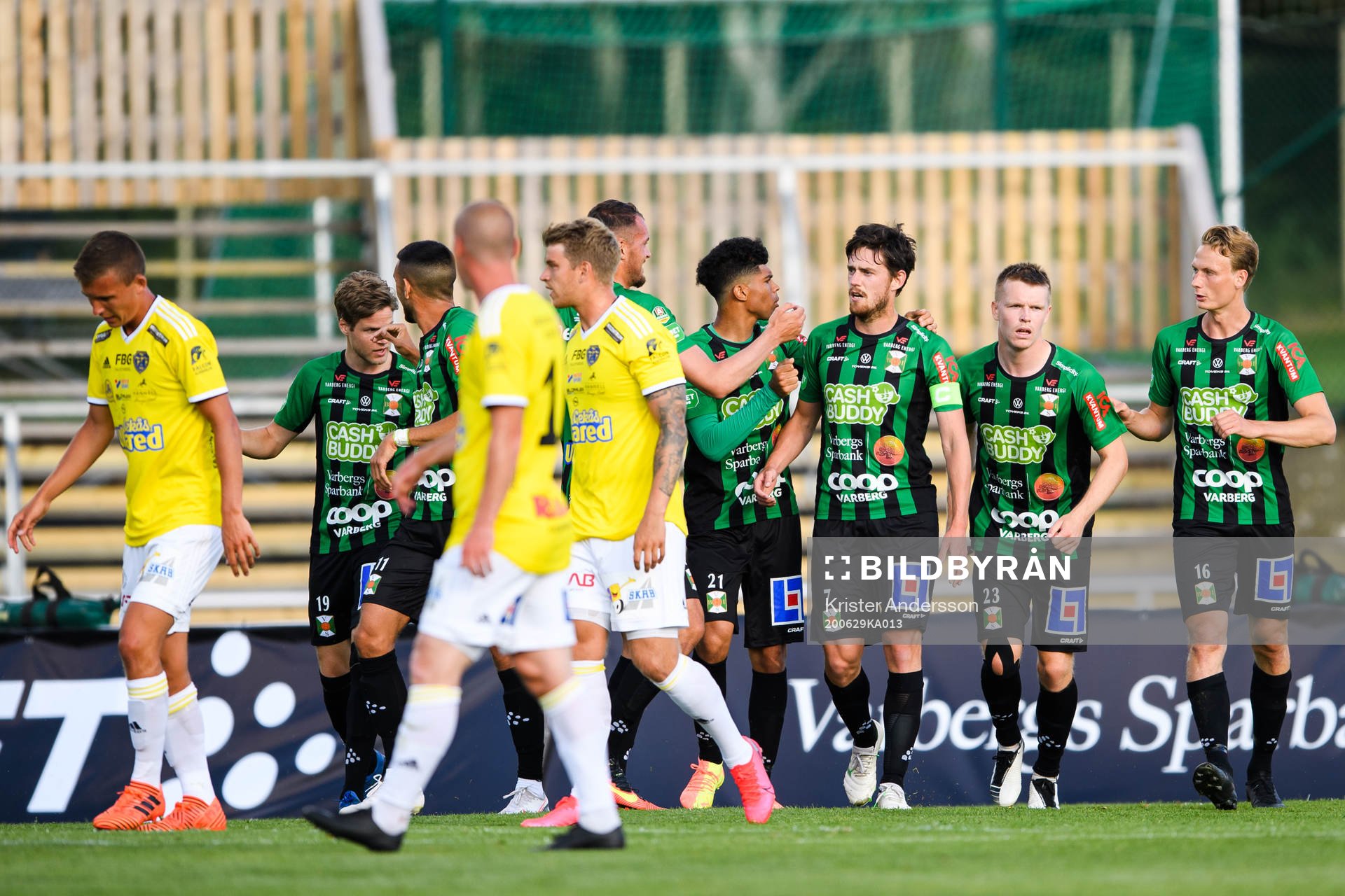 Varbergs spelare jublar