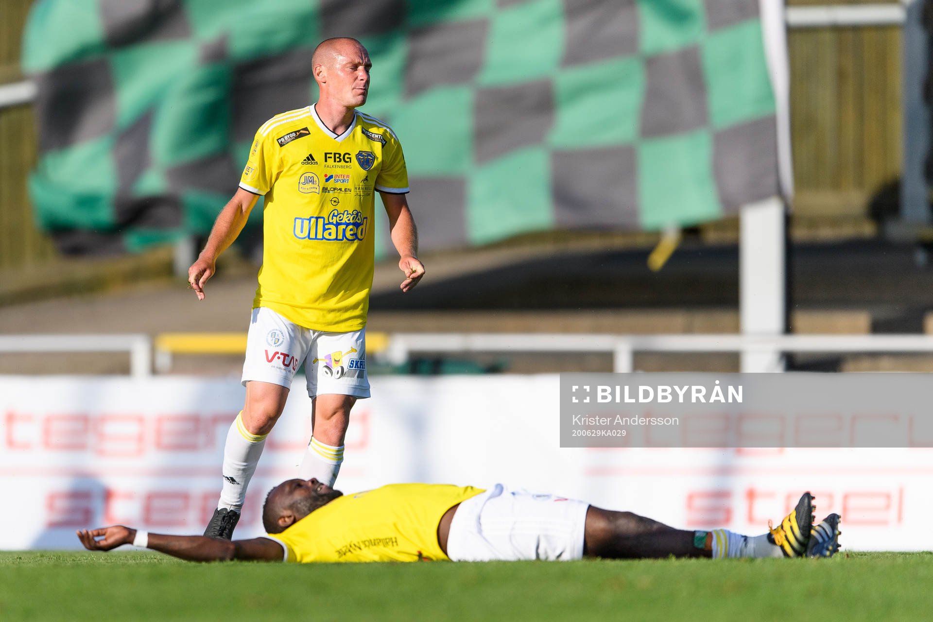 Falkenbergs Christoffer Carlsson och John Chibuike deppar